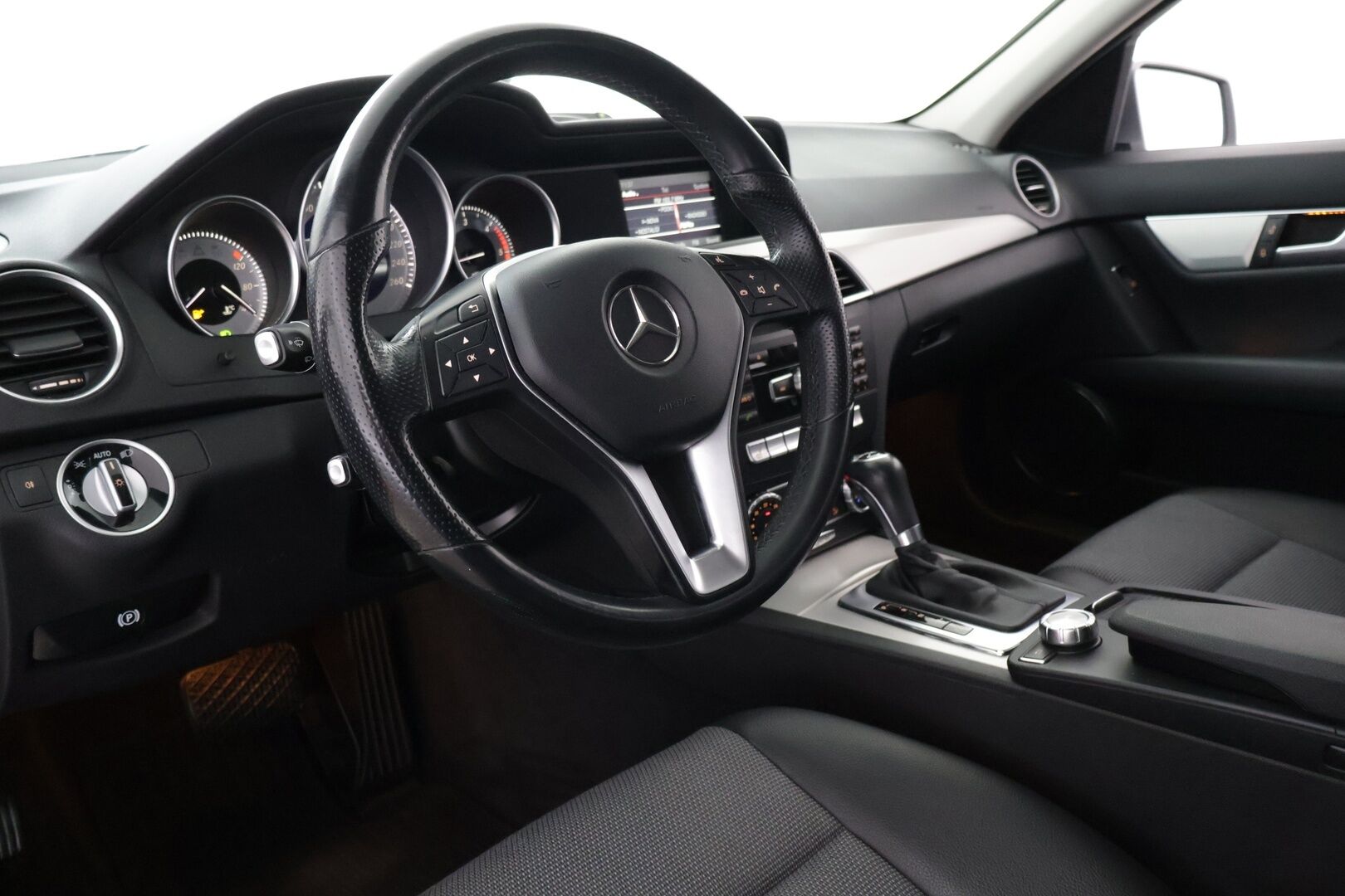 Mercedes-Benz C 2013 200 CDI BE T A Premium Business - | Avantgarde | ILS Xenon | Kaukovaloautom. | Puolinahat | P.tutkat | Sähk. takaluukku | Vakkari | Suomi-auto |