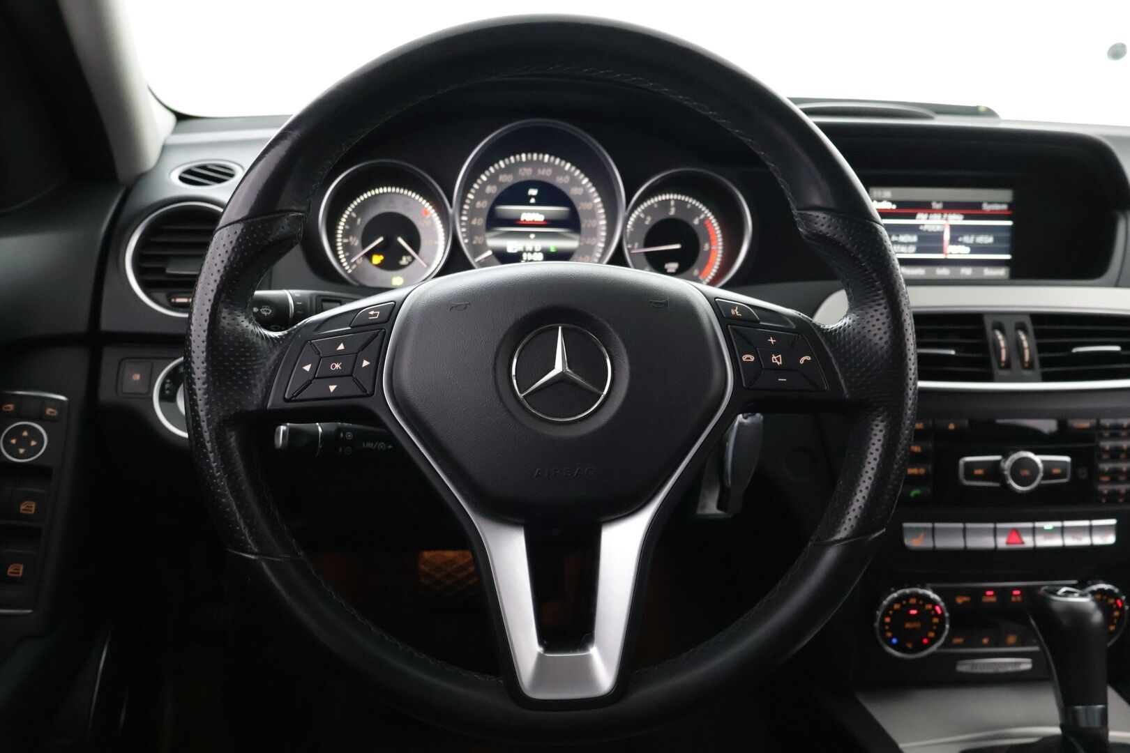 Mercedes-Benz C 2013 200 CDI BE T A Premium Business - | Avantgarde | ILS Xenon | Kaukovaloautom. | Puolinahat | P.tutkat | Sähk. takaluukku | Vakkari | Suomi-auto |