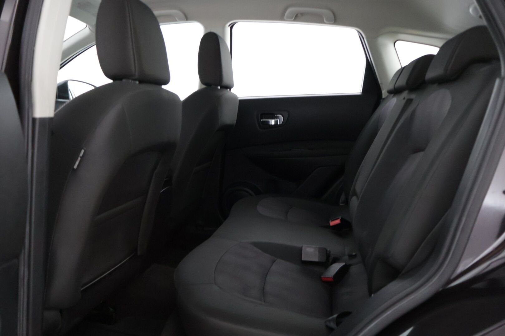 Nissan Qashqai 2013 1,6L Stop / Start System Acenta 2WD 5M/T * Vakkari / Aut.Ilmastointi / Lohko+sisäpistoke * - * Hyvin huollettu / 2x Renkaat alumiinivanteilla! *