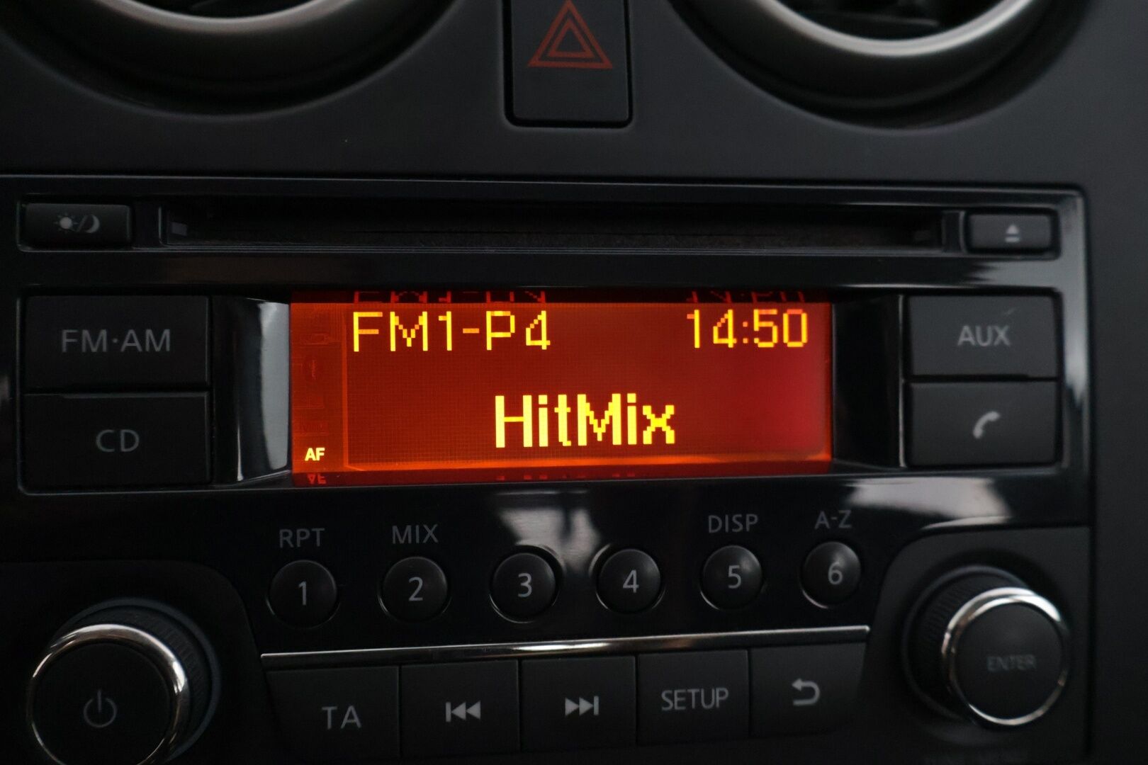 Nissan Qashqai 2013 1,6L Stop / Start System Acenta 2WD 5M/T * Vakkari / Aut.Ilmastointi / Lohko+sisäpistoke * - * Hyvin huollettu / 2x Renkaat alumiinivanteilla! *