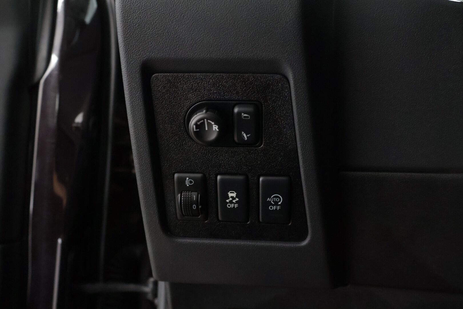 Nissan Qashqai 2013 1,6L Stop / Start System Acenta 2WD 5M/T * Vakkari / Aut.Ilmastointi / Lohko+sisäpistoke * - * Hyvin huollettu / 2x Renkaat alumiinivanteilla! *