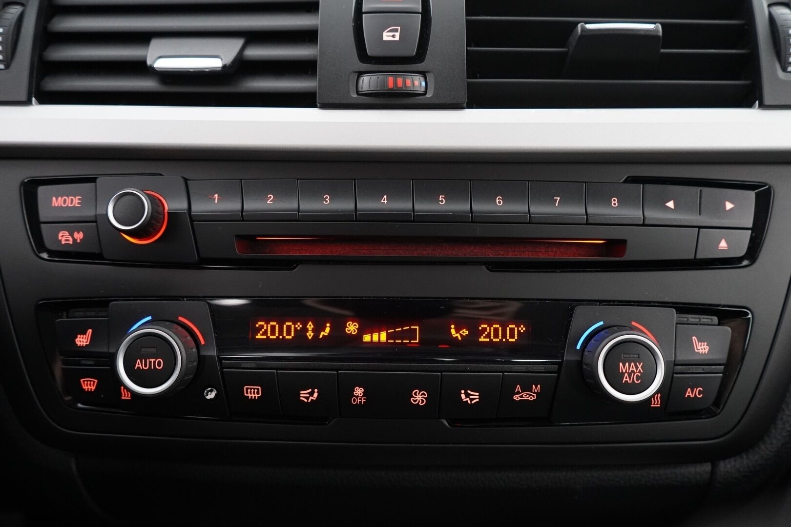 BMW 320 2013 TwinPower Turbo A F30 Sedan Business Automatic Edition - Suomiauto / 2x renkaat / Juuri saapunut! - HULLUT AVAJAISHULINAT KORKOTARJOUS 3,29 %