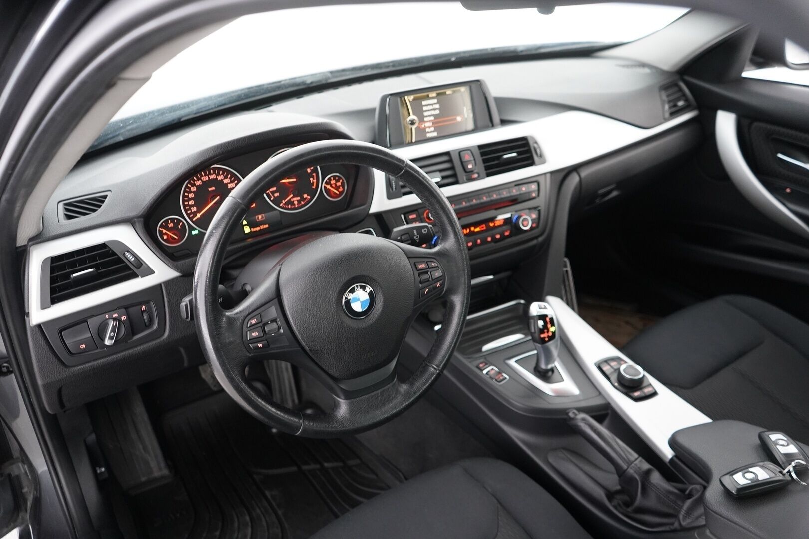 BMW 320 2013 TwinPower Turbo A F30 Sedan Business Automatic Edition - Suomiauto / 2x renkaat / Juuri saapunut! - HULLUT AVAJAISHULINAT KORKOTARJOUS 3,29 %