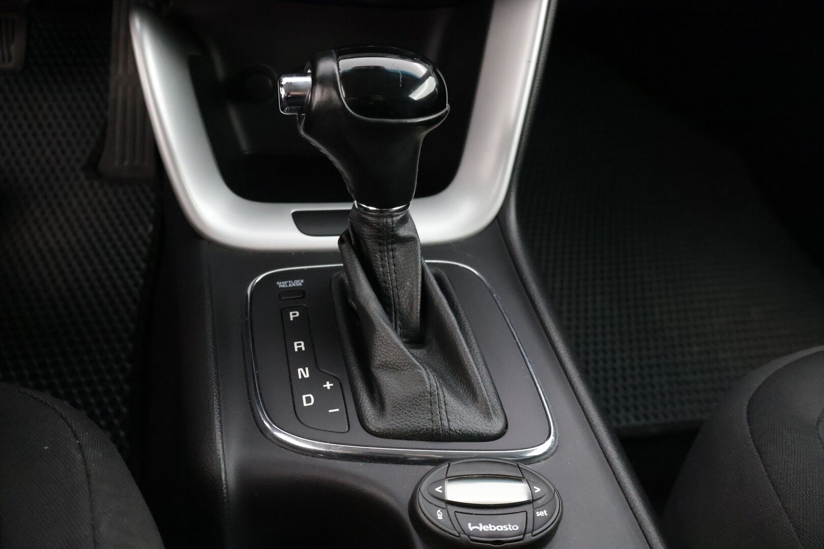 Kia Ceed 2014 1,6 CRDi EX A/T * Webasto / Ratinlämmitin / Bluetooth / P-Tutkat / Monitoimiratti / Vakkari / * - Hyvällä pidolla näyttävä sporttinen hatchback. Webasto - HULLUT VÄLIPÄIVÄT KORKOTARJOUS 2,49%