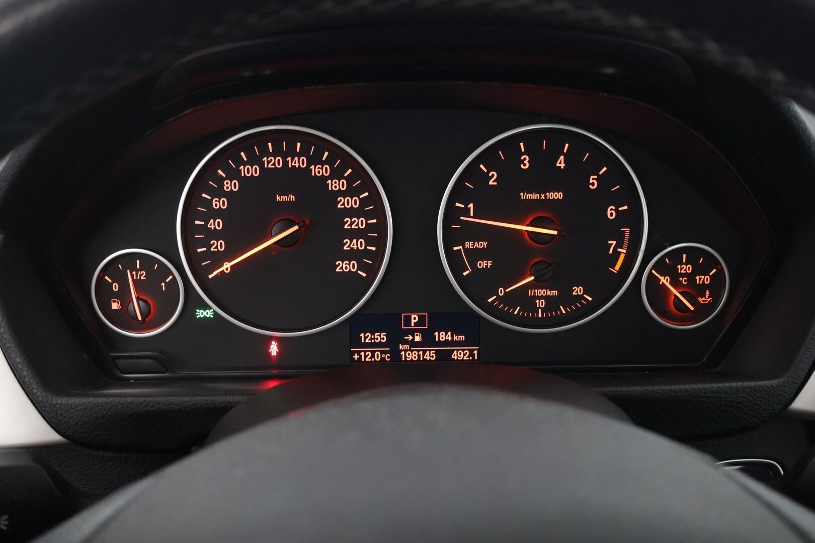 BMW 320 2013 xDrive Edition ** YritysOutlet - Myydään vain yrityksille - Urheiluistuimet / Tutkat taakse / Xenon ajovalot *