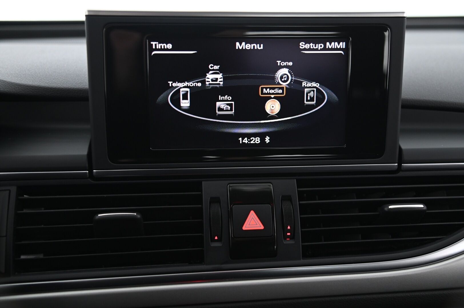 Audi A6 2014 Avant Business 2,0 TFSI 132 kW multitronic Start-Stop *Suomi-auto / Tutkat / Vakkari* - *Vähän ajettu 2.Omisteinen Suomi-auto / Juuri Huollettu /  2x Renkaat&vanteet*