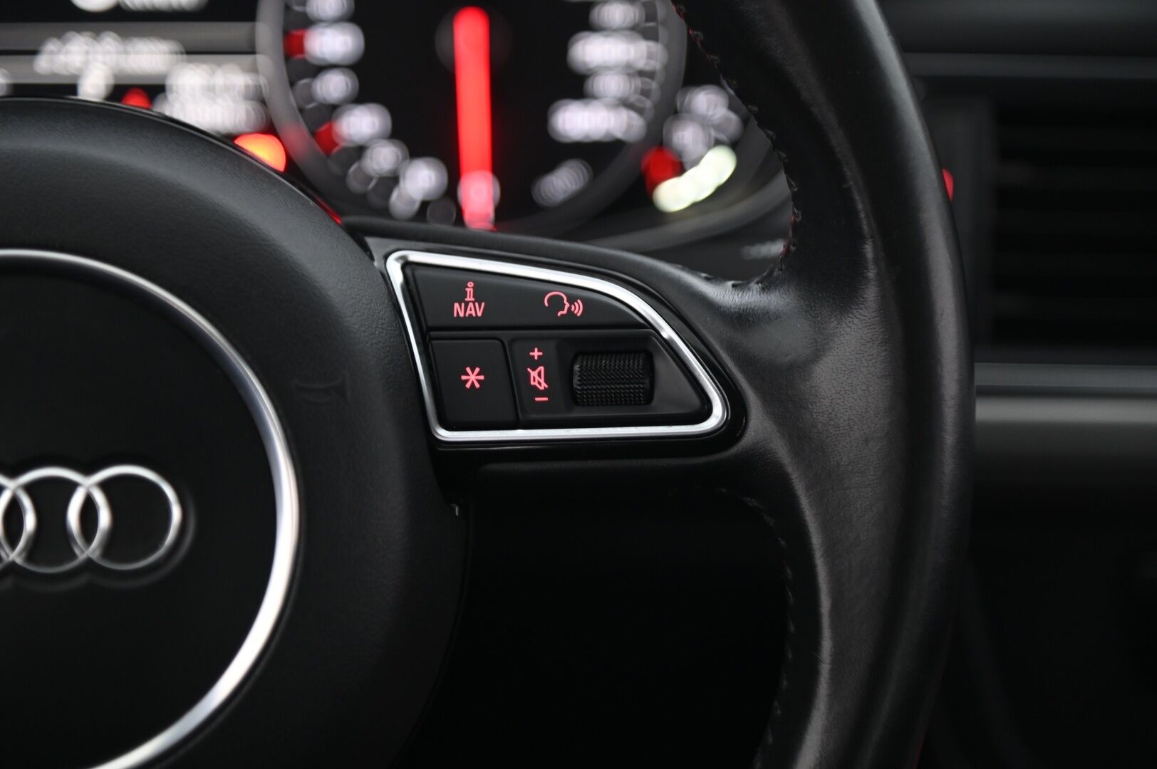 Audi A6 2014 Avant Business 2,0 TFSI 132 kW multitronic Start-Stop *Suomi-auto / Tutkat / Vakkari* - *Vähän ajettu 2.Omisteinen Suomi-auto / Juuri Huollettu /  2x Renkaat&vanteet*