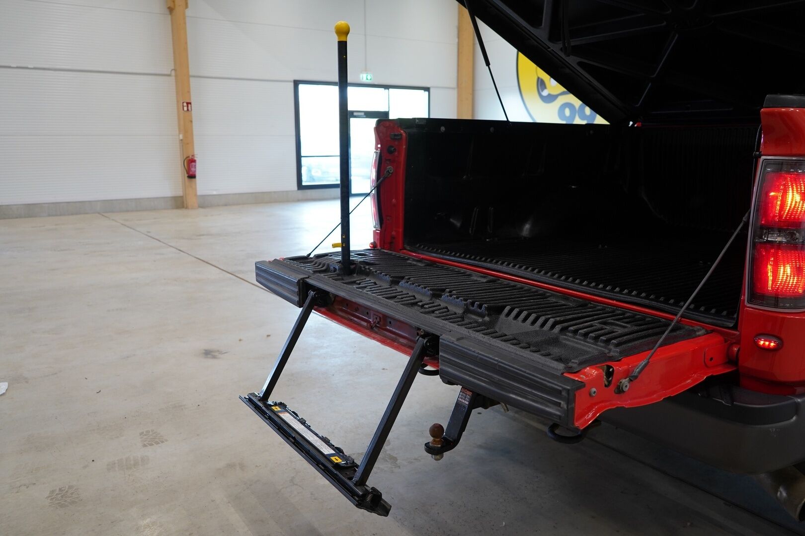 FORD F150 2010 F150 SVT Raptor Avolavakuorma-auto * SVT / Vakkari / Kamera / Koukku / Sähköpenkit / Kattoluukku * - Katsastettu 01/2026 / Puhdas Carvertical / Säntillinen huoltohistoria