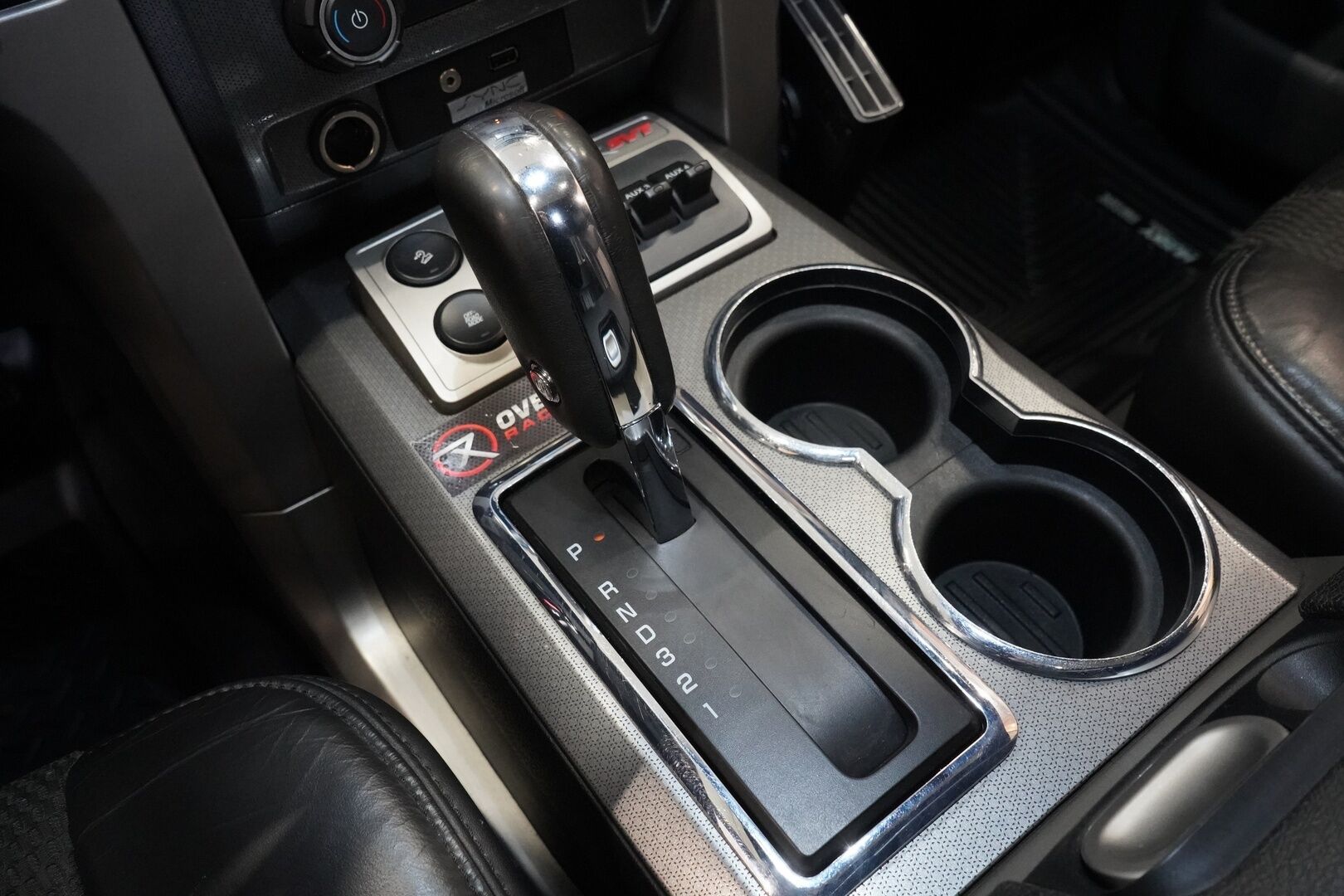 FORD F150 2010 F150 SVT Raptor Avolavakuorma-auto * SVT / Vakkari / Kamera / Koukku / Sähköpenkit / Kattoluukku * - Katsastettu 01/2026 / Puhdas Carvertical / Säntillinen huoltohistoria