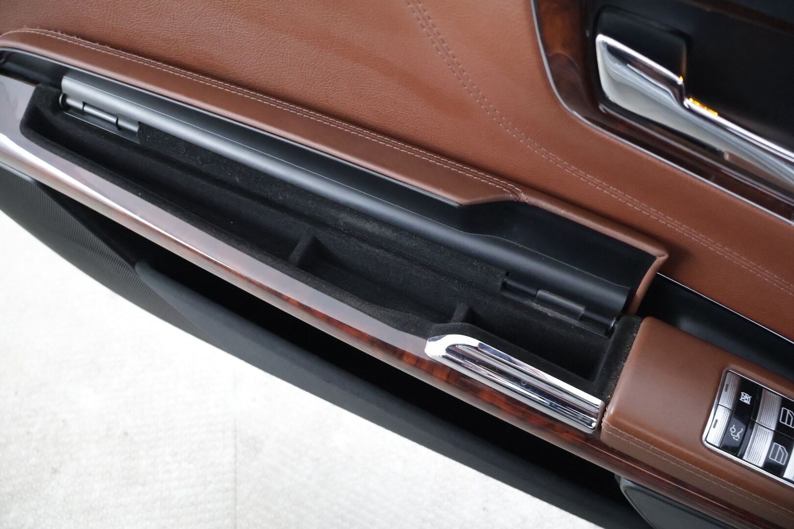 Mercedes-Benz CL 2007 CL 550 Coupé AMG - YritysOutlet - Myydään vain yrityksille *H&K / Ilmastoidut muistipenkit / Night vision / ACC / Kamera - Tuplalasit / Imuovet / Keyless Go / Navigointi