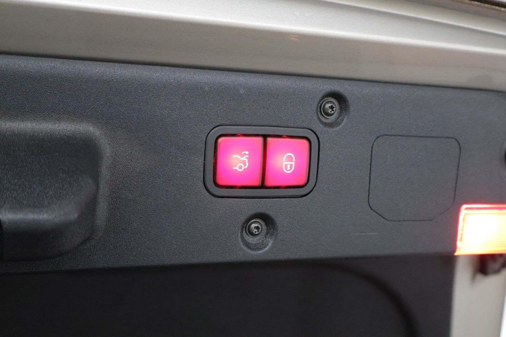 Mercedes-Benz CL 2007 CL 550 Coupé AMG - YritysOutlet - Myydään vain yrityksille *H&K / Ilmastoidut muistipenkit / Night vision / ACC / Kamera - Tuplalasit / Imuovet / Keyless Go / Navigointi