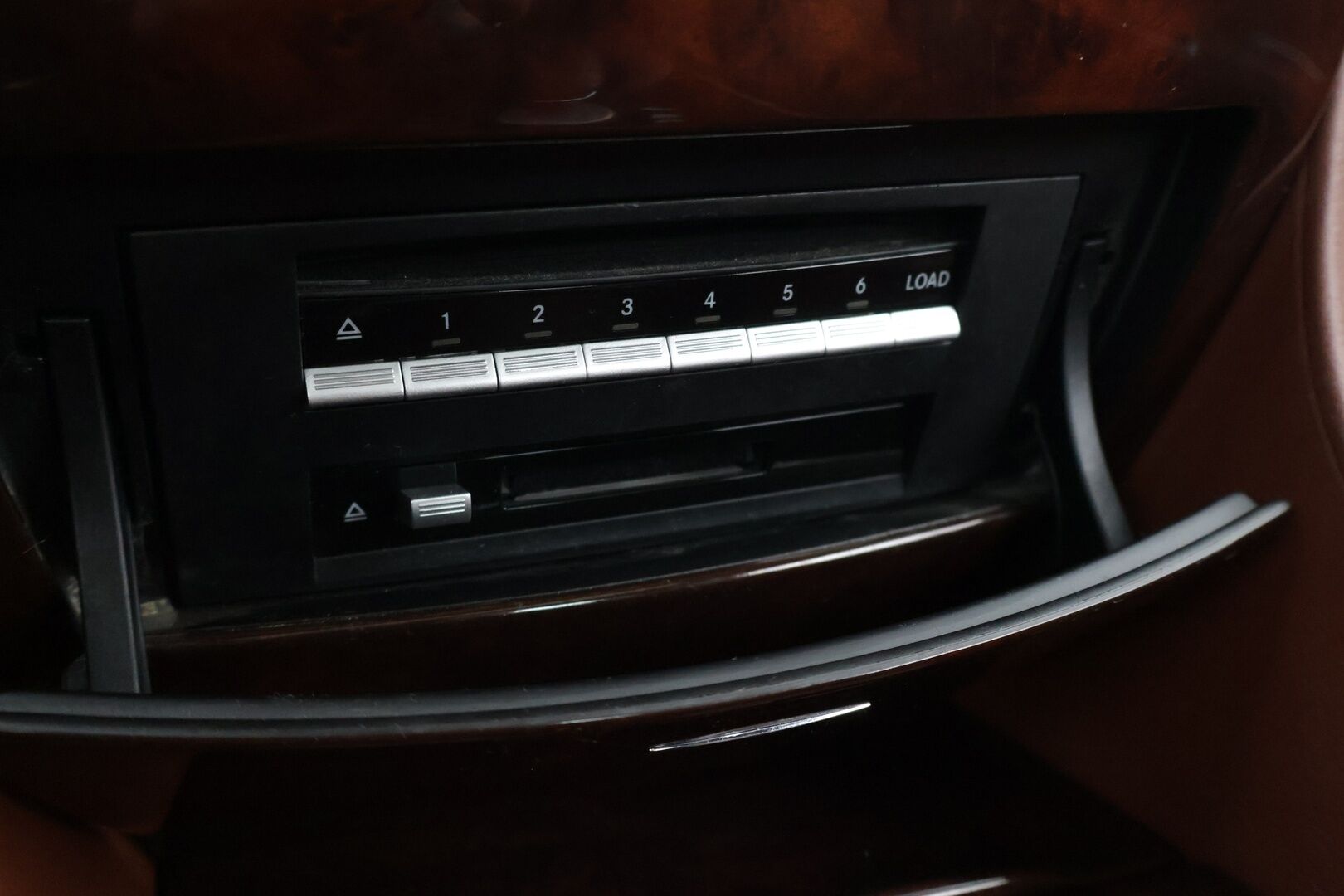 Mercedes-Benz CL 2007 CL 550 Coupé AMG - YritysOutlet - Myydään vain yrityksille *H&K / Ilmastoidut muistipenkit / Night vision / ACC / Kamera - Tuplalasit / Imuovet / Keyless Go / Navigointi