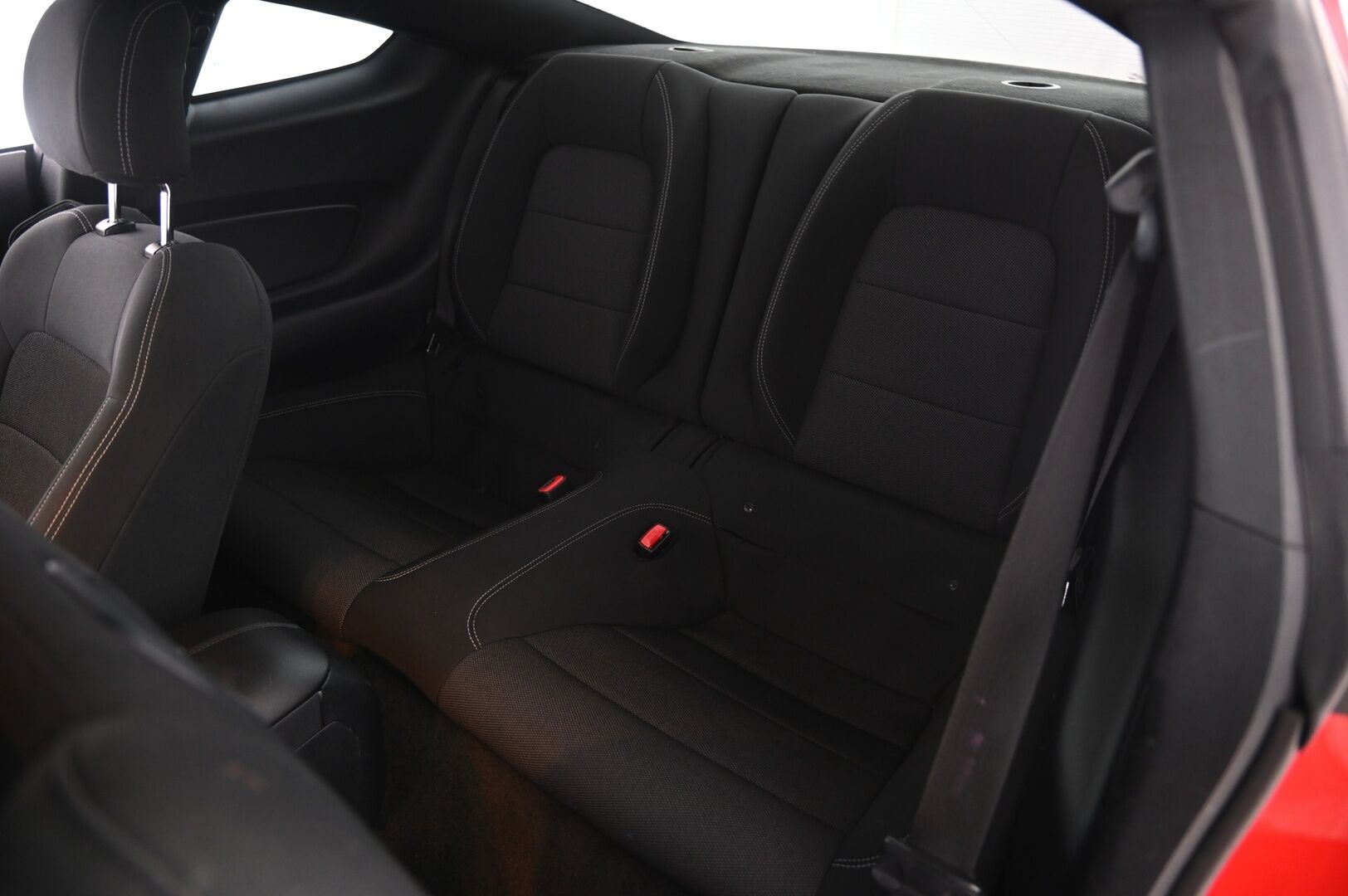 Ford Mustang 2016 3,7 V6 Coupé - Todella upea! | Röyheät äänet | P. Kamera | Etäkäynnistys | Keyless Go | Vakkari | 2x alut