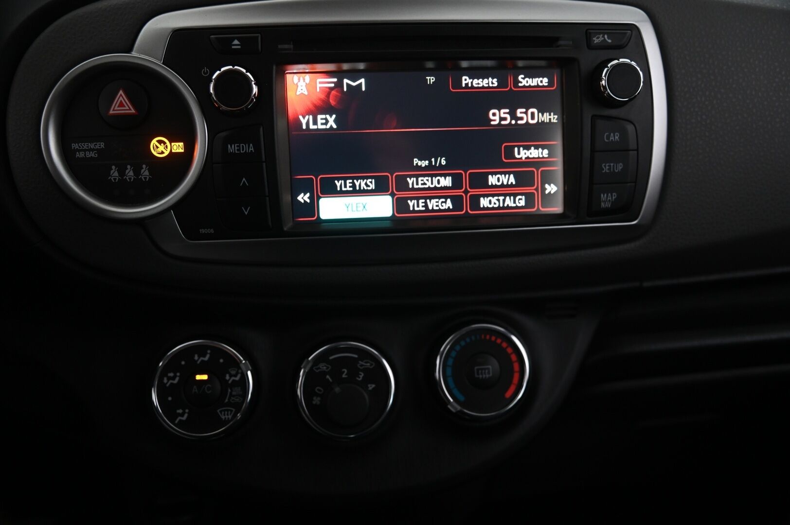 Toyota Yaris 2014 1,33 Dual VVT-i Active 5ov Multidrive S - P.Kamera | Vakkari | BT | Suomi-auto | 2x renkaat&vanteet
