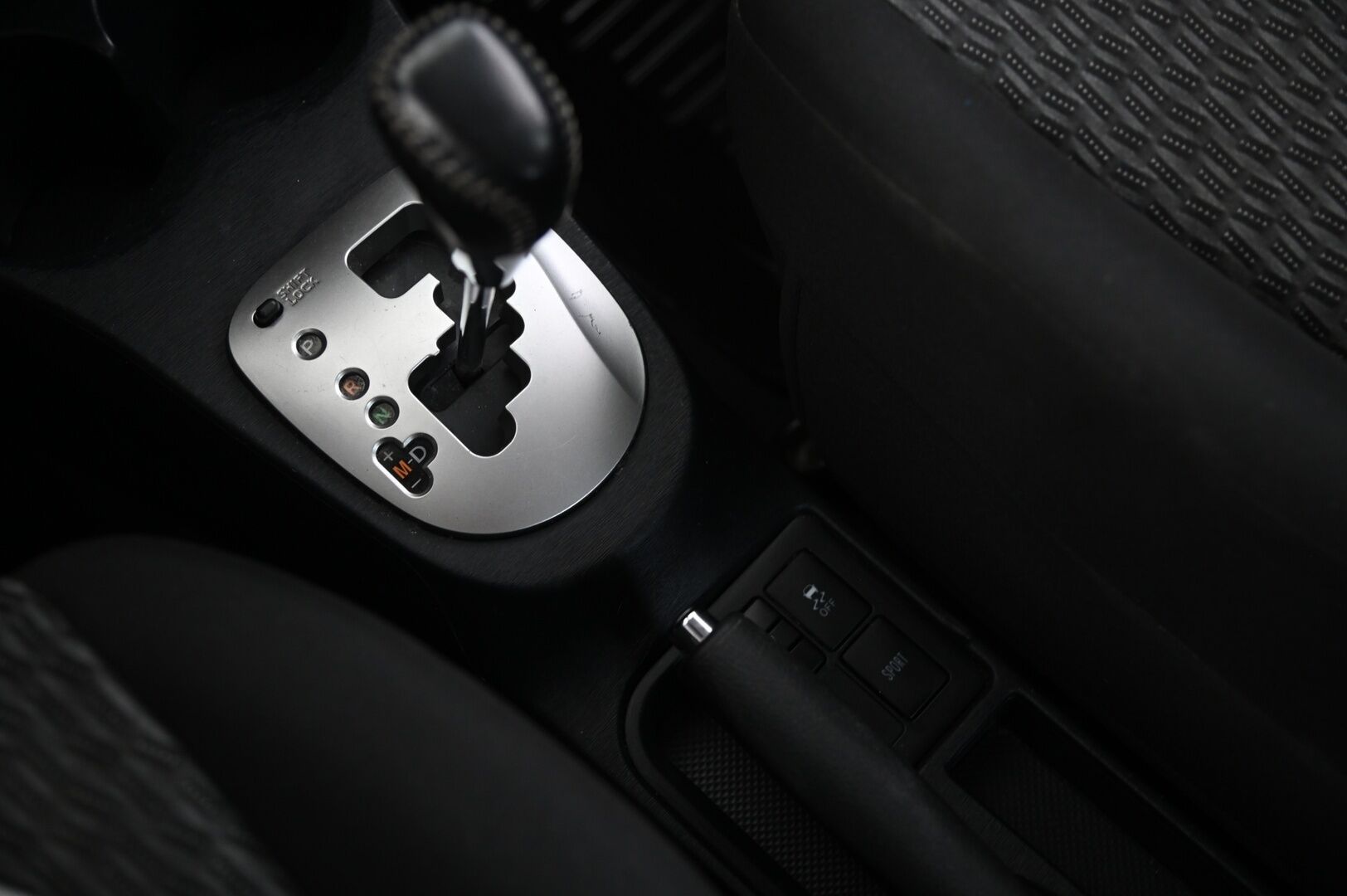 Toyota Yaris 2014 1,33 Dual VVT-i Active 5ov Multidrive S - P.Kamera | Vakkari | BT | Suomi-auto | 2x renkaat&vanteet