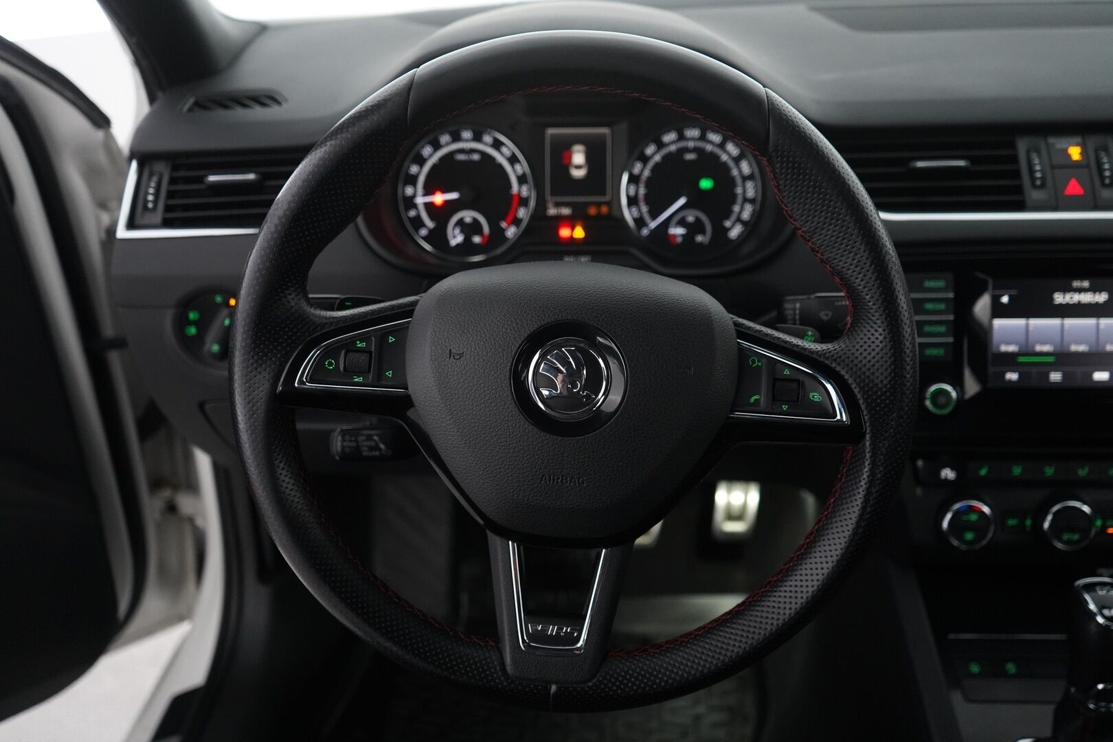 Skoda Octavia 2014 2.0 TDI RS DSG Aut. * ACC / Canton / Navigointijärjestelmä / Sporttipenkit / Lämmitin! * - Suomi-auto / Viimeisin huolto 281tkm / Jakohihna vaihdettu 2024 / Uudet kesärenkaat