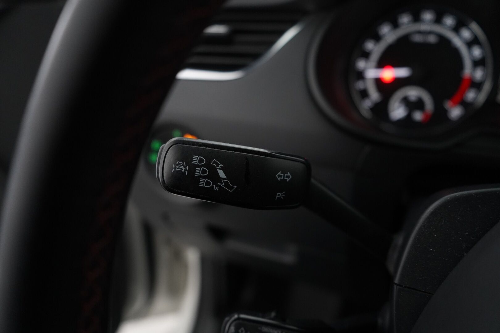 Skoda Octavia 2014 2.0 TDI RS DSG Aut. * ACC / Canton / Navigointijärjestelmä / Sporttipenkit / Lämmitin! * - Suomi-auto / Viimeisin huolto 281tkm / Jakohihna vaihdettu 2024 / Uudet kesärenkaat