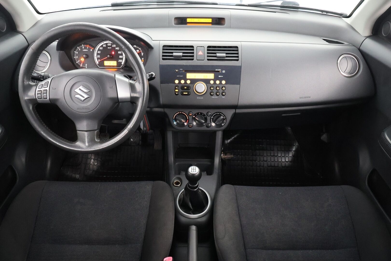 Suzuki Swift 2006 4D SWIFT HATCHBACK 1.3-EZC11S/238 *Myydään Huutokaupat.com* - - Tämä auto myydään huutokaupat.com -sivuston kautta