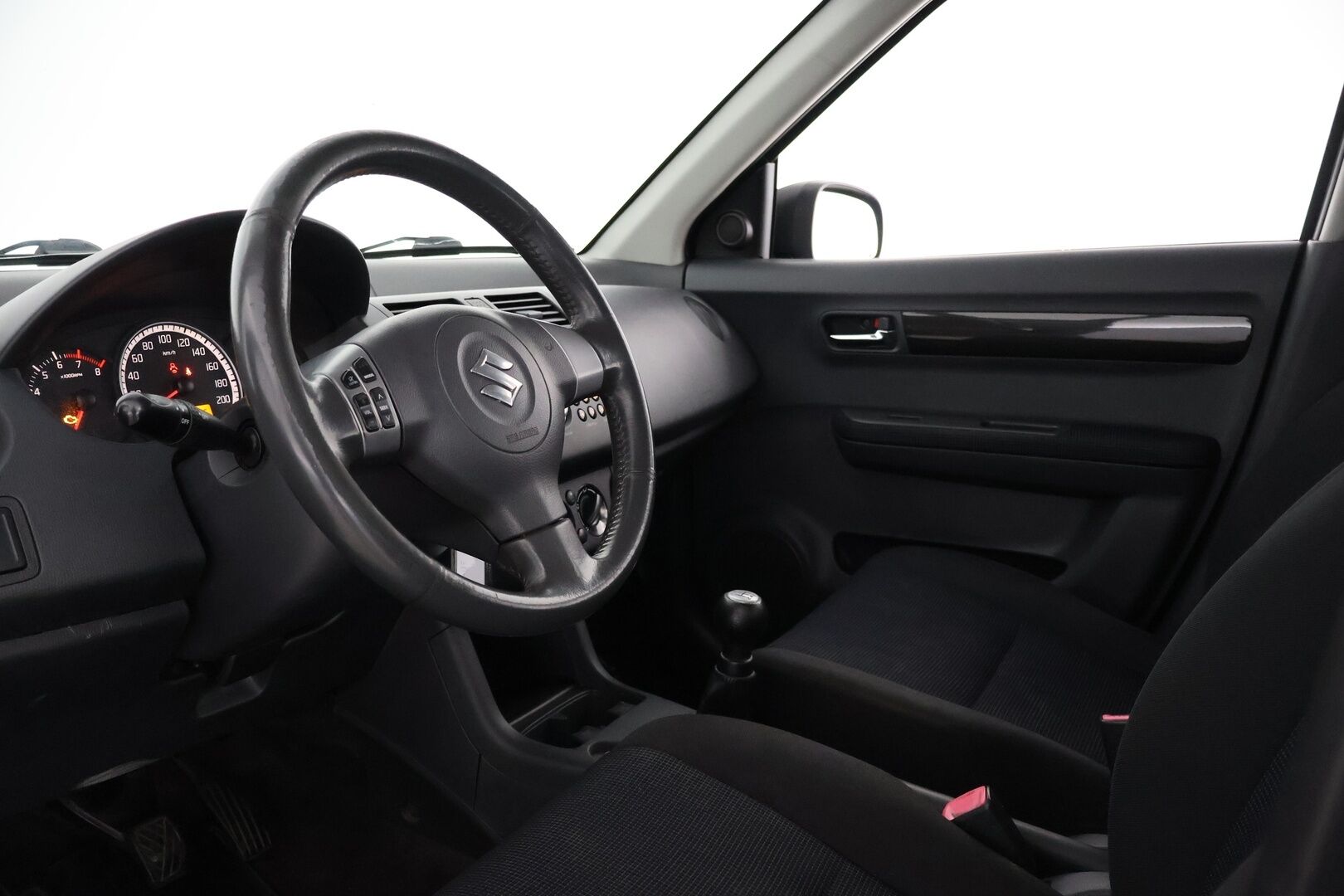 Suzuki Swift 2006 4D SWIFT HATCHBACK 1.3-EZC11S/238 *Myydään Huutokaupat.com* - - Tämä auto myydään huutokaupat.com -sivuston kautta
