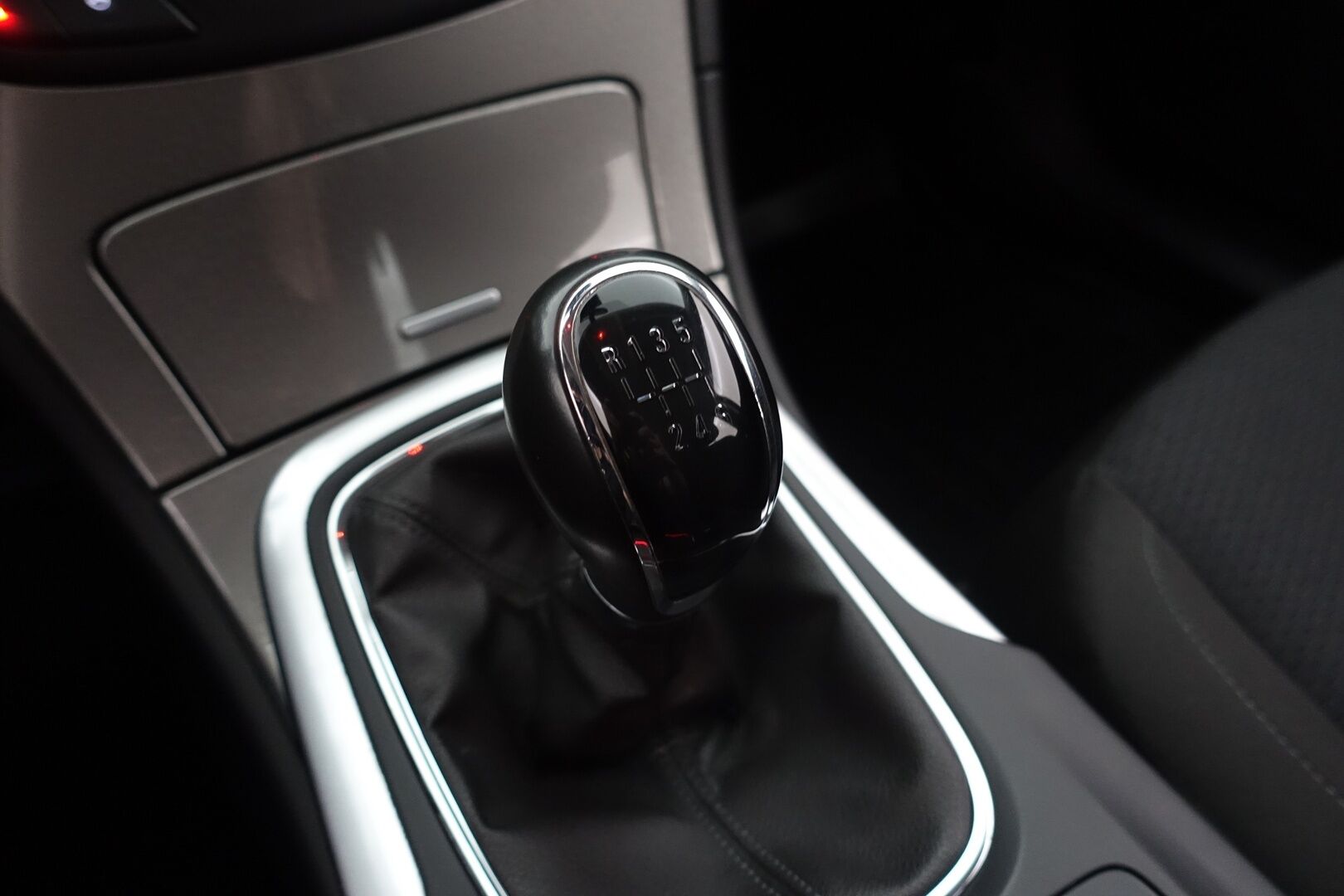 Opel Insignia 2014 Sports Tourer Edition 2,0I Start/Stop | YritysOutlet - Myydään vain yrityksille |