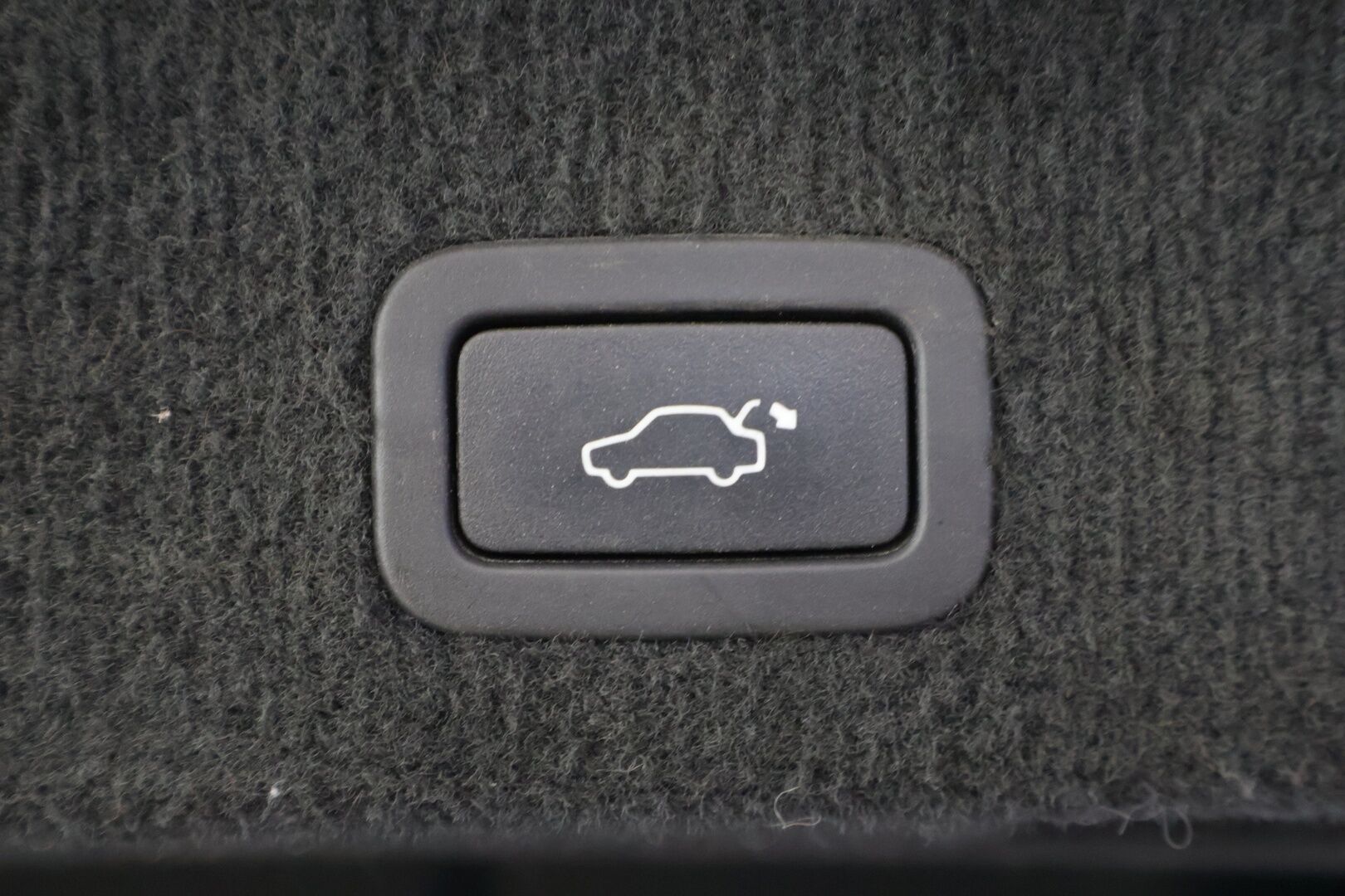 Volvo V70 2014 D5 AWD Business Summum aut - | Facelift vahvalla D5 koneella ja nelivedolla! | Suomi-auto | Digimittaristo | Webasto | Vetokoukku | Lämm. Tuulilasi | Nahkasisusta | Muistipenkki | Lämm. Ratti | P.Tutkat | 2x Renkaat | 