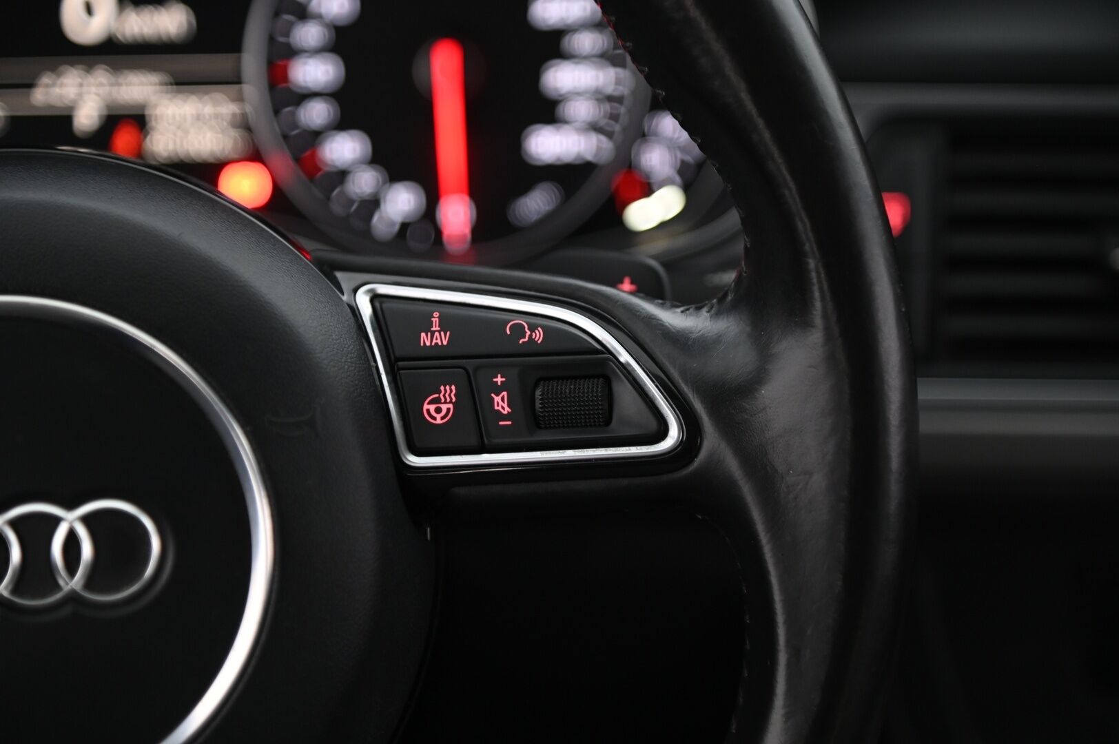 Audi A6 allroad quattro 2014 Business 3.0 V6 TDI 150 kW S tronic *Webasto / P.Kamera / Koukku / Sähköluukku / Ratinlämmitin * - *Juuri saapunut!*