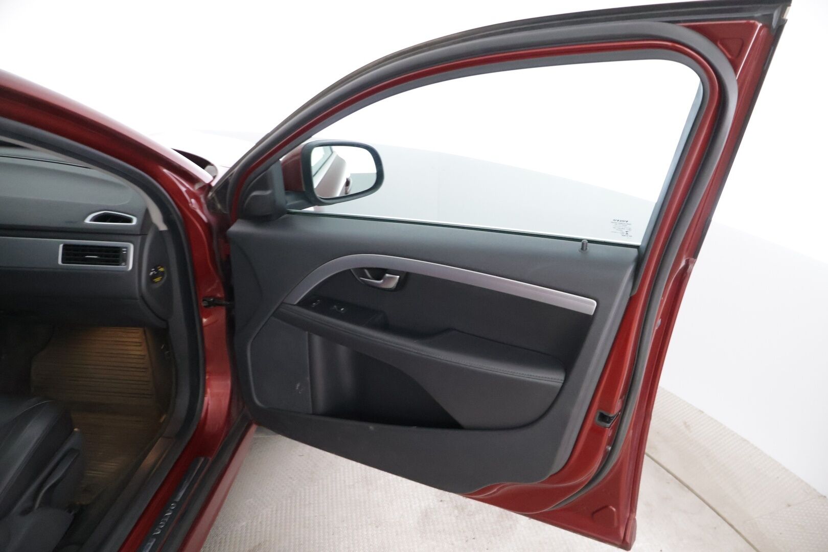 Volvo V70 2014 D4 Momentum - * Myydään HUUTOKAUPAT.COM ! * Leimaa 7/26 asti! / Vakkari / Koukku / Tutkat taakse / Sähkökontti / Ratinlämmitin