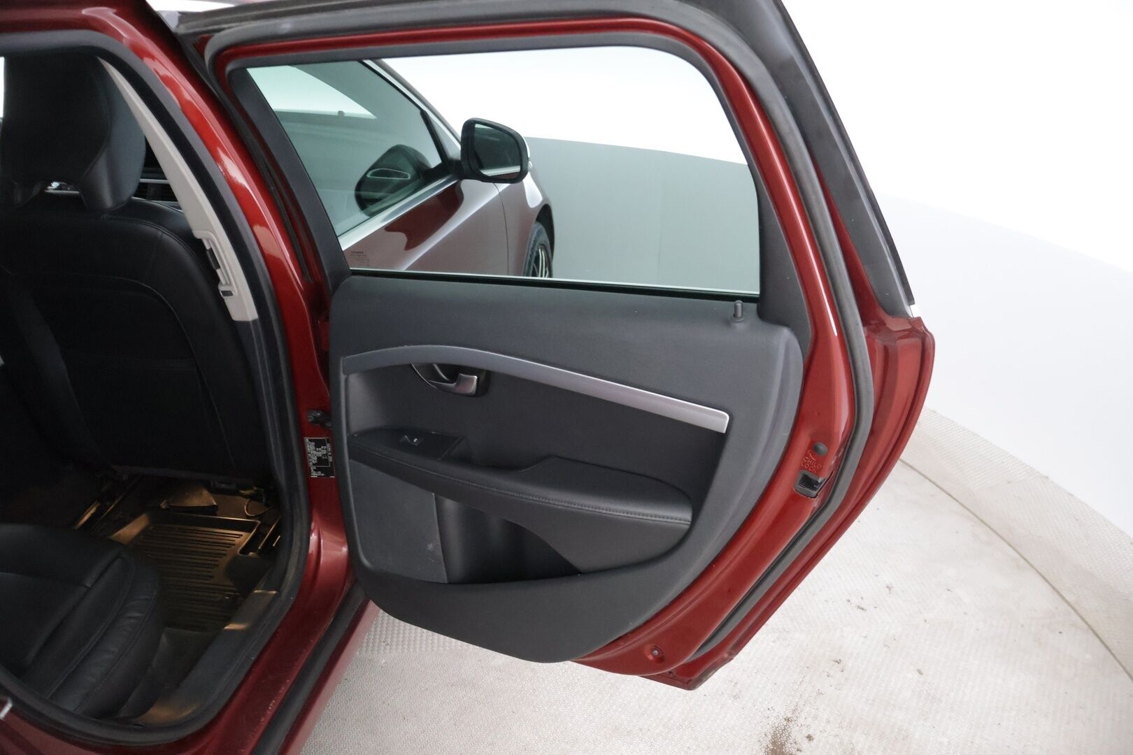 Volvo V70 2014 D4 Momentum - * Myydään HUUTOKAUPAT.COM ! * Leimaa 7/26 asti! / Vakkari / Koukku / Tutkat taakse / Sähkökontti / Ratinlämmitin