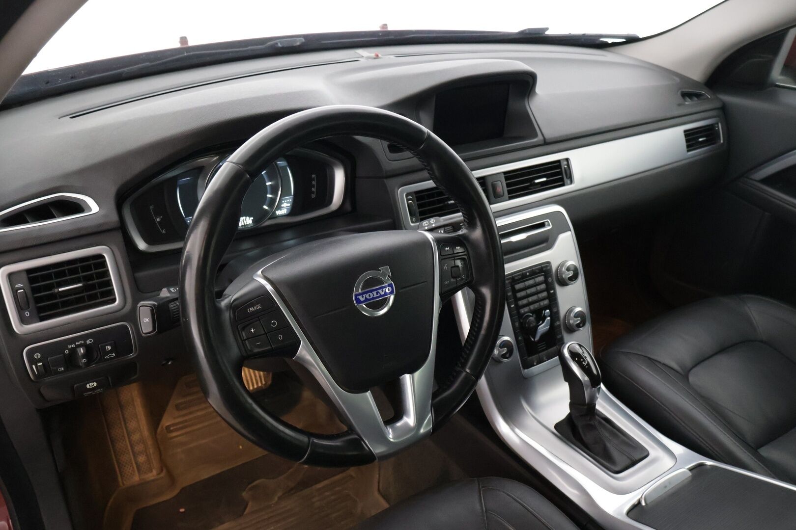 Volvo V70 2014 D4 Momentum - * Myydään HUUTOKAUPAT.COM ! * Leimaa 7/26 asti! / Vakkari / Koukku / Tutkat taakse / Sähkökontti / Ratinlämmitin