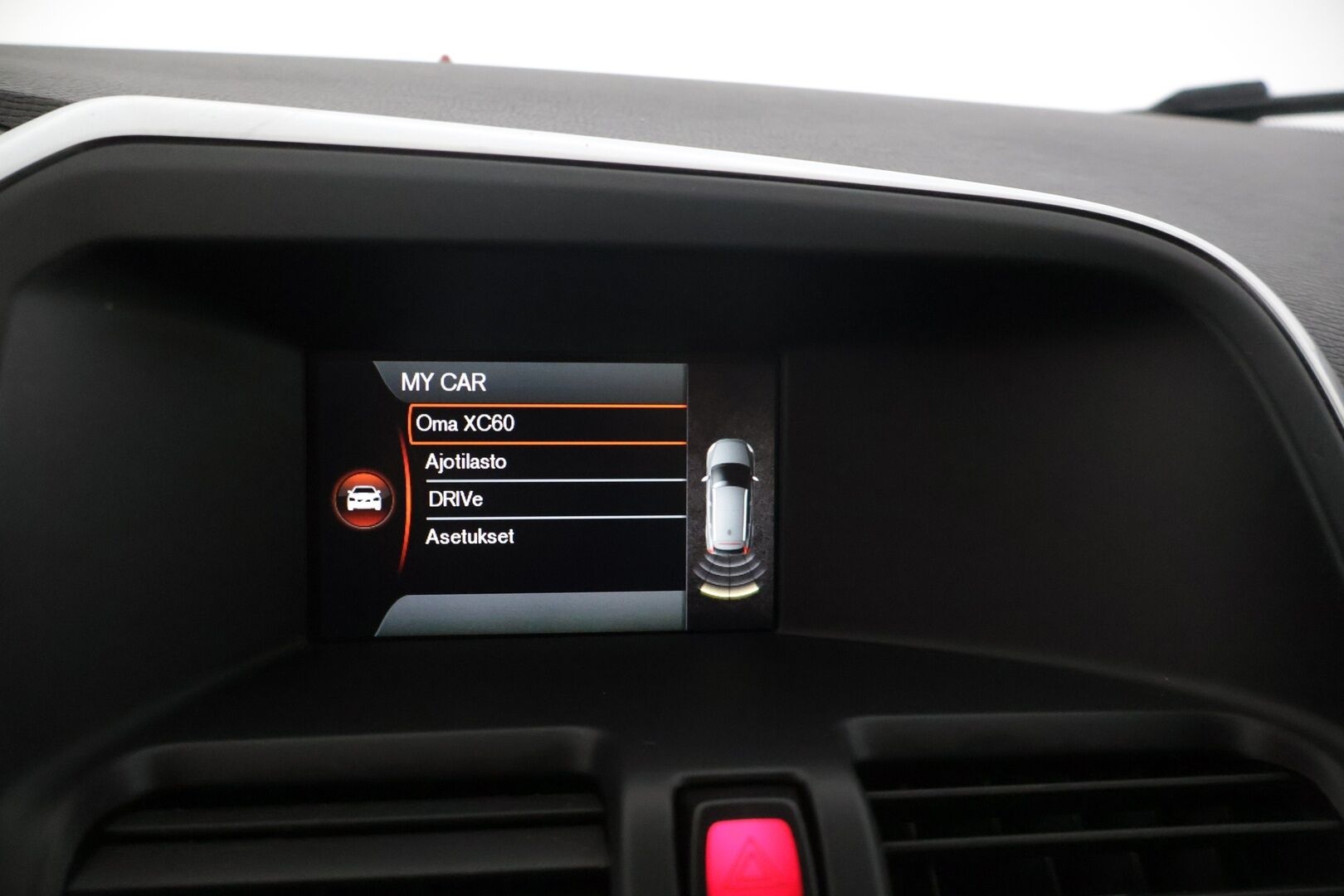 Volvo XC60 2015 D4 Summum aut* Muistipenkki / Sisätilanlämmitin / Vetokoukku / Nahkasisusta * - *Säännöllisesti huollettu / Jakopää vaihdettu 1/25 / ei Adblue / Juuri katsastettu *