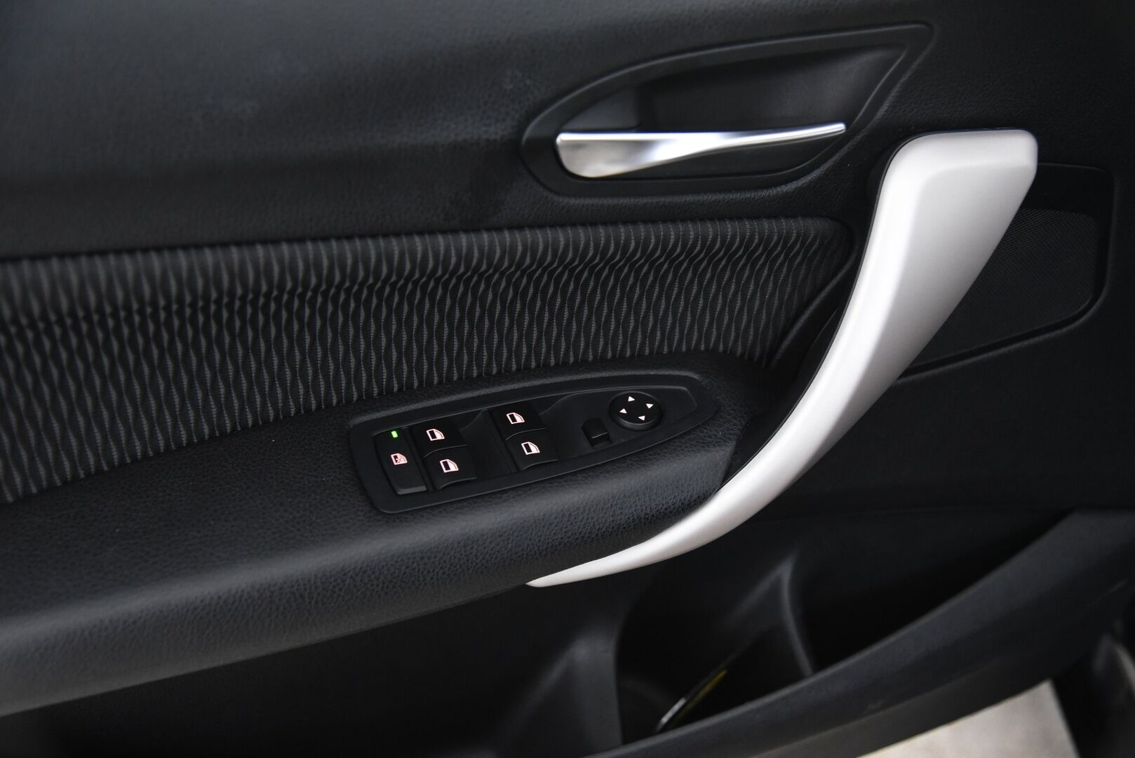 BMW 116 2015 F20 Hatchback 116d TwinPower Turbo A Business Aut / Webasto / Xenon / Vakkari / P-tutka / - Juuri huollettu & katsastettu / Tulossa myyntiin