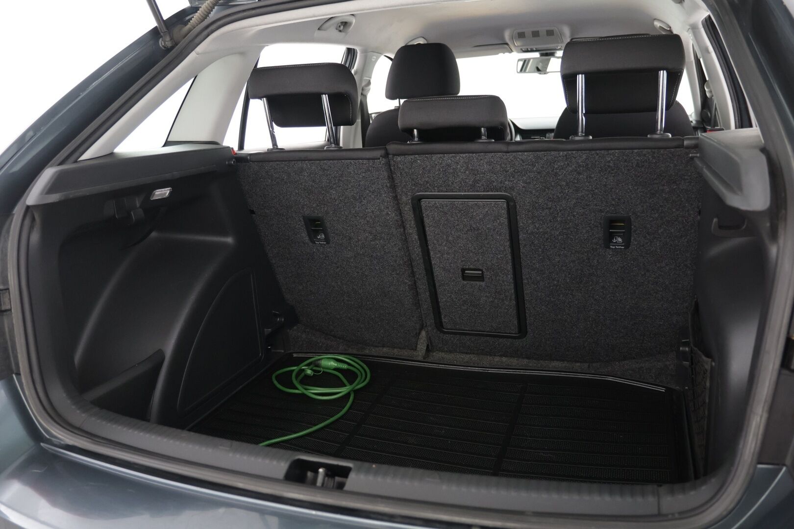 Skoda Rapid 2015 Spaceback 1,2 TSI 105 Ambition - | Suomi-auto | 2. Omisteinen | Lohko + sisäpistoke | Koukku | Vakkari | Tutkat takana | Ilmastointi | Taloudellinen |