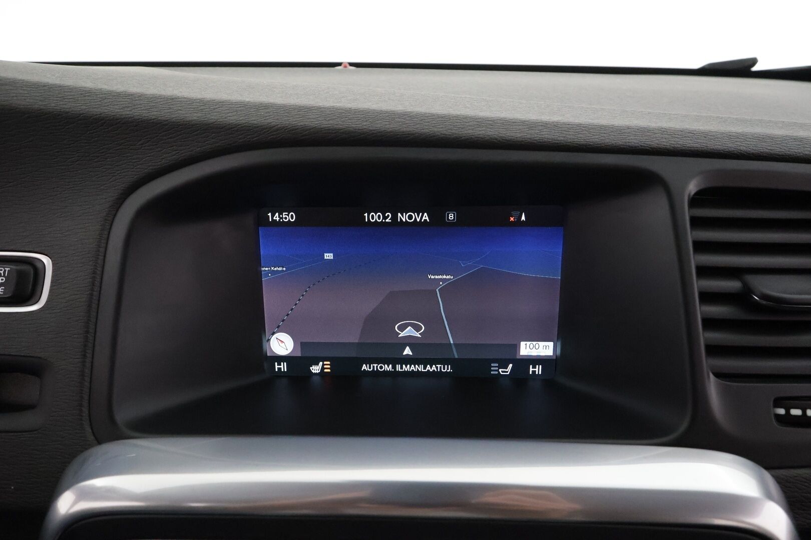 Volvo V60 2015 D4 Summum aut * Webasto / Koukku / ACC / Xenon / P.Kamera / Muistipenkki / Navi / Keyless * - Suomi-auto / Kahdet renkaat aluvanteilla