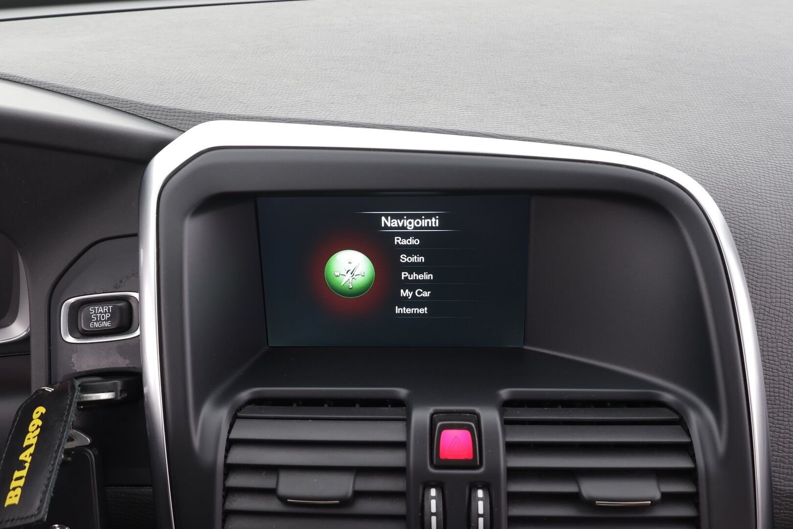 Volvo XC60 2015 D4 AWD Ocean Race Business aut * Vakkari / Webasto / Koukku / P.tutka / LED / Nahat / High performance Audio * - Suomi-auto / Kahdet Renkaat - HULLUT AVAJAISHULINAT KORKOTARJOUS 3,29 %