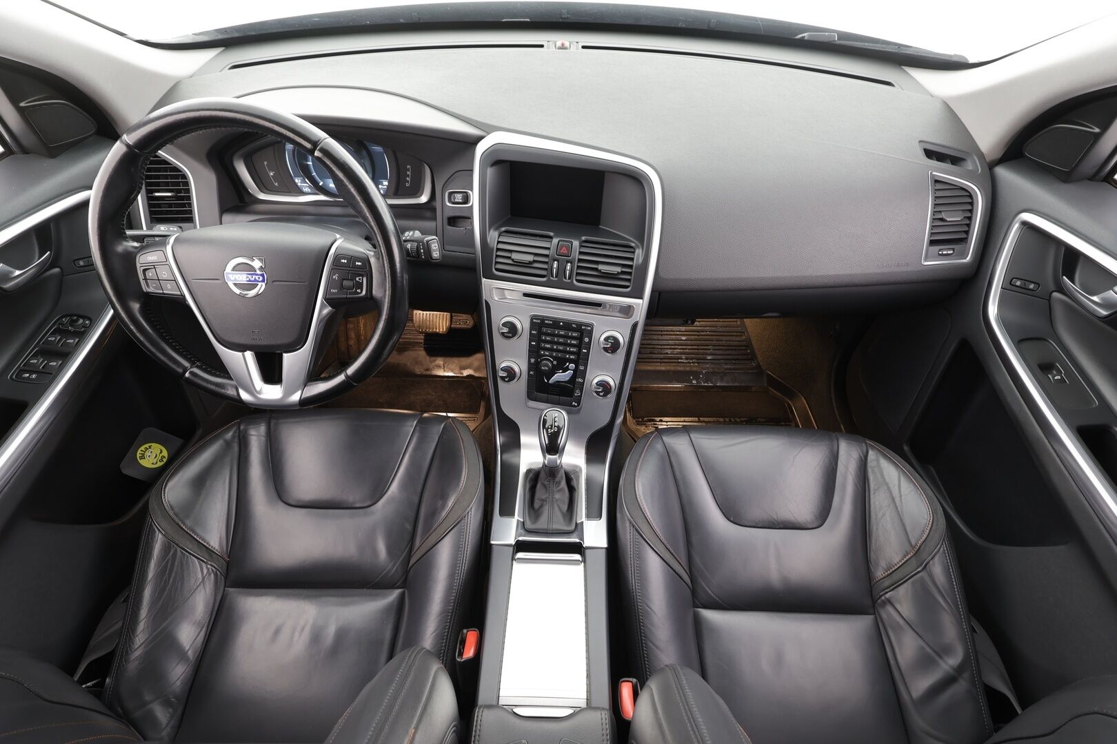 Volvo XC60 2015 D4 AWD Ocean Race Business aut * Vakkari / Webasto / Koukku / P.tutka / LED / Nahat / High performance Audio * - Suomi-auto / Kahdet Renkaat - HULLUT AVAJAISHULINAT KORKOTARJOUS 3,29 %