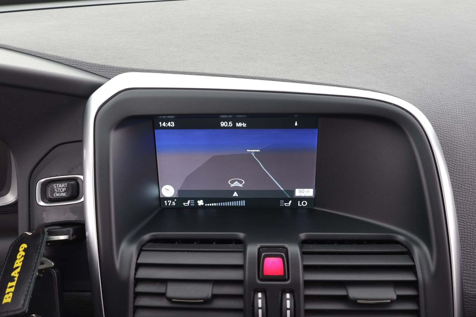 Volvo XC60 2015 D4 AWD Ocean Race Business aut * Vakkari / Webasto / Koukku / P.tutka / LED / Nahat / High performance Audio * - Suomi-auto / Kahdet Renkaat - HULLUT AVAJAISHULINAT KORKOTARJOUS 3,29 %