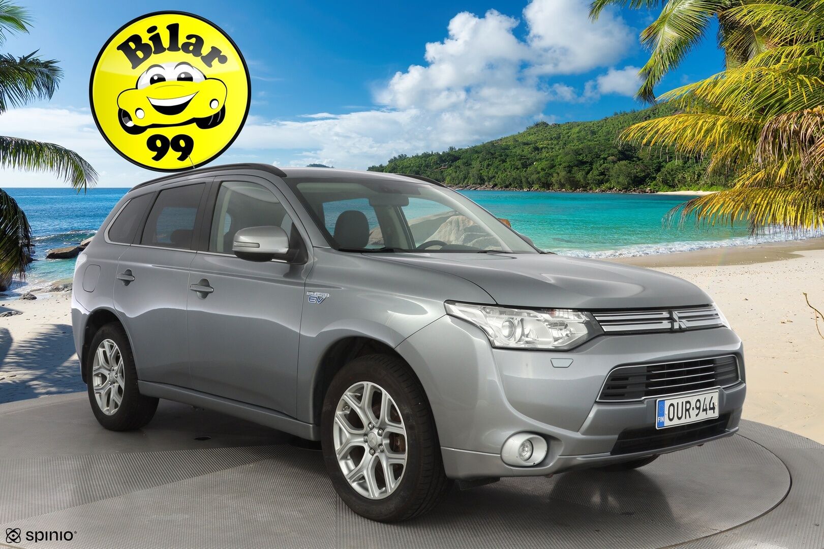 Mitsubishi Outlander PHEV 2015 Intense Plus 4WD 5P *Vakkari / Kamera / Koukku / Lisälämmitin / Nav / Metalliväri / Tutkat* - Suomi-auto / Siistikuntoinen / Kahdet renkaat alumiinivantein