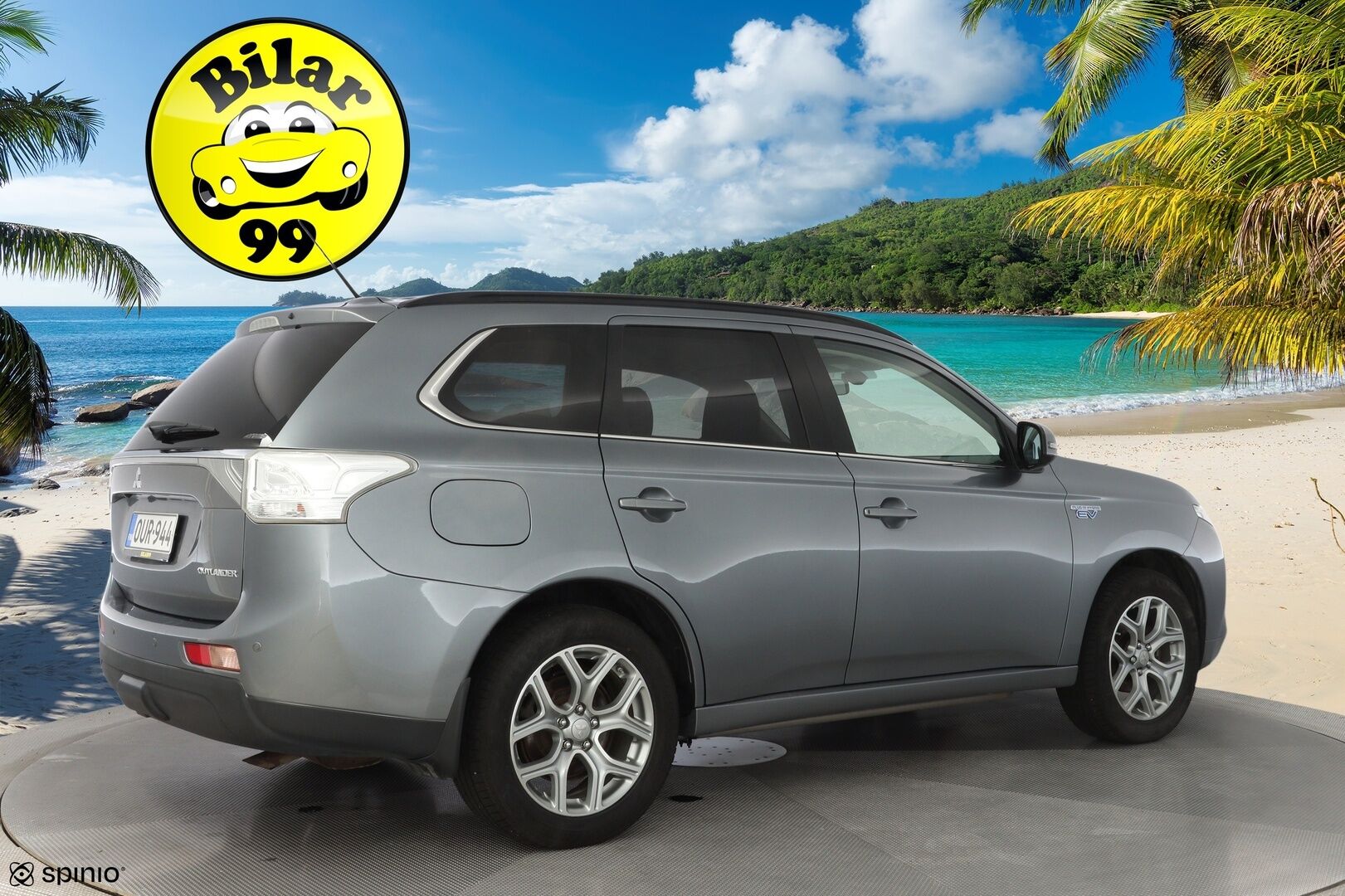 Mitsubishi Outlander PHEV 2015 Intense Plus 4WD 5P *Vakkari / Kamera / Koukku / Lisälämmitin / Nav / Metalliväri / Tutkat* - Suomi-auto / Siistikuntoinen / Kahdet renkaat alumiinivantein