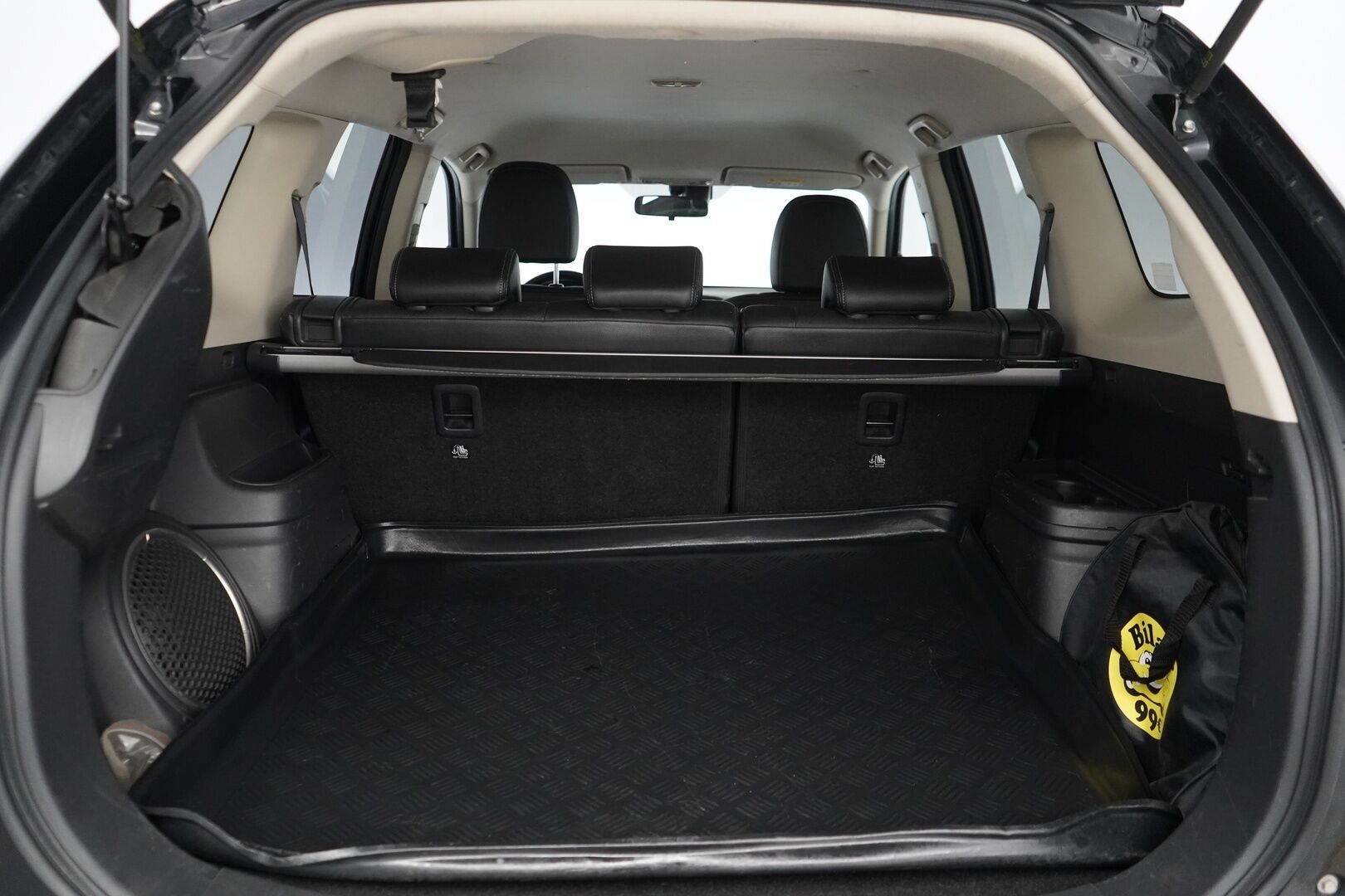 Mitsubishi Outlander PHEV 2014 Instyle Navi 4WD 5P * Webasto / ACC / Rockford / Navi / Koukku / Peruutuskamera * - Suomi-auto / Huollettu 203tkm / Kahdet Mitsubishin vanteet 