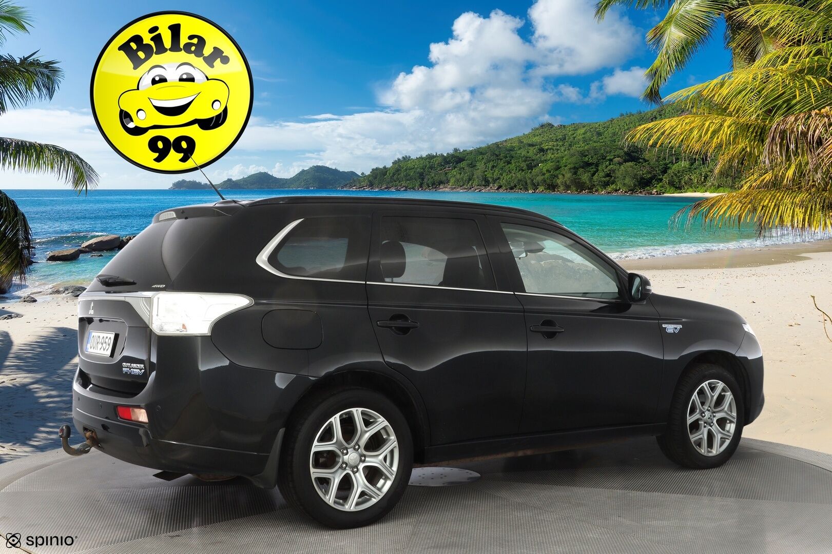 Mitsubishi Outlander PHEV 2014 Instyle Navi 4WD 5P * Webasto / ACC / Rockford / Navi / Koukku / Peruutuskamera * - Suomi-auto / Huollettu 203tkm / Kahdet Mitsubishin vanteet 