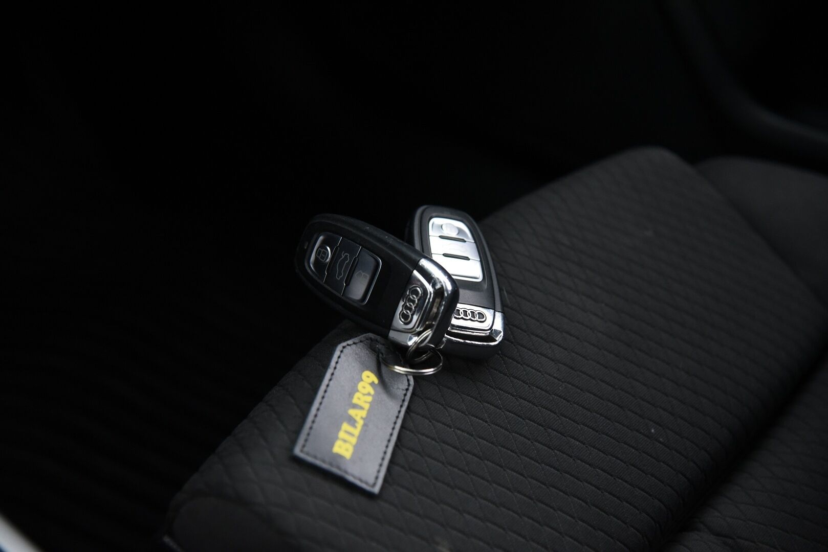 Audi A6 2016 Avant Business Sport 1,8 TFSI 140 kW ultra S tronic / Lohko + sis pistoke / Xenon / Sport-Penkit / Avaimeton käynnistys - Facelift / Kahdet renkaat aluvantein - HULLUT AVAJAISHULINAT KORKOTARJOUS 3,29 %