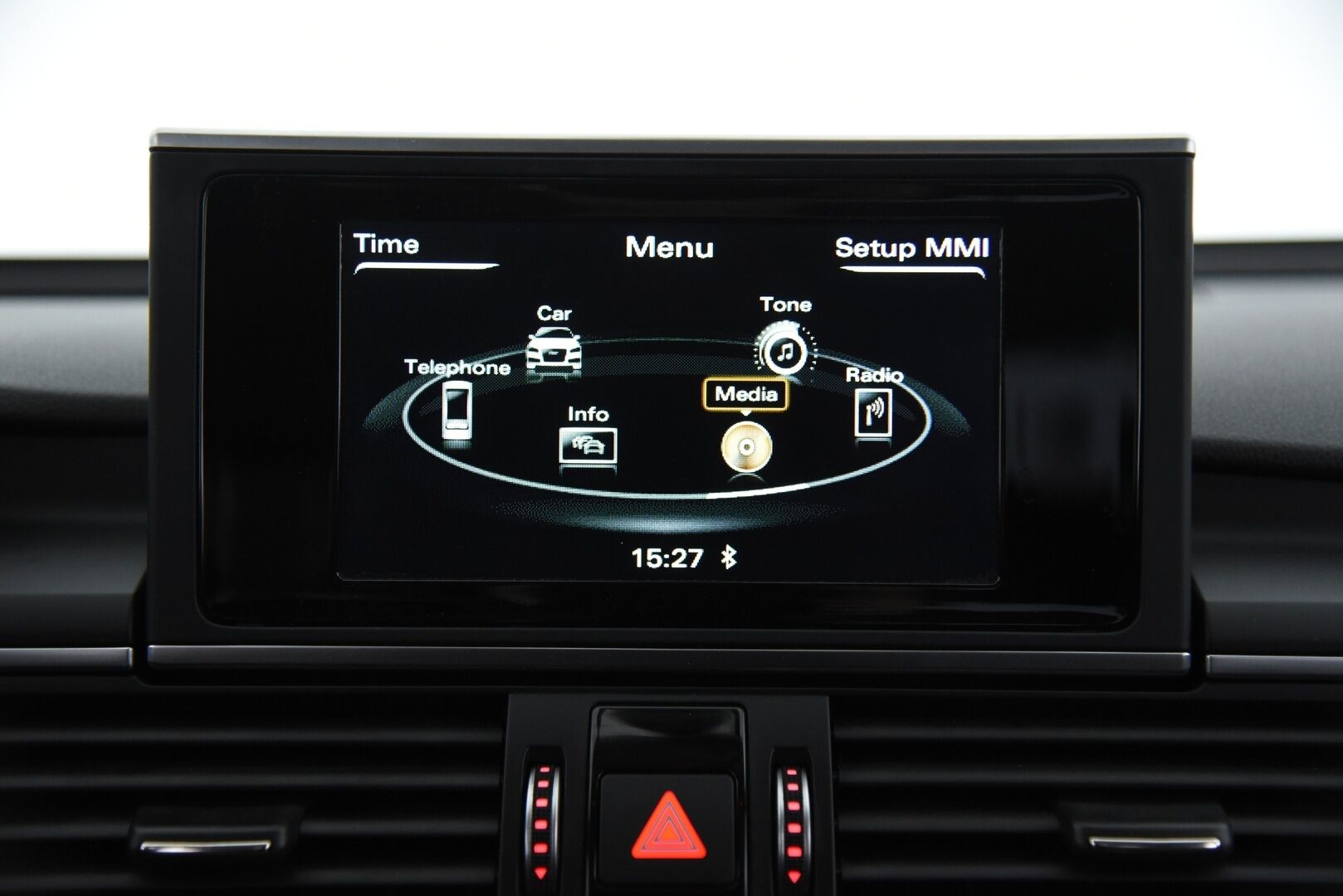 Audi A6 2016 Avant Business Sport 1,8 TFSI 140 kW ultra S tronic / Lohko + sis pistoke / Xenon / Sport-Penkit / Avaimeton käynnistys - Facelift / Kahdet renkaat aluvantein