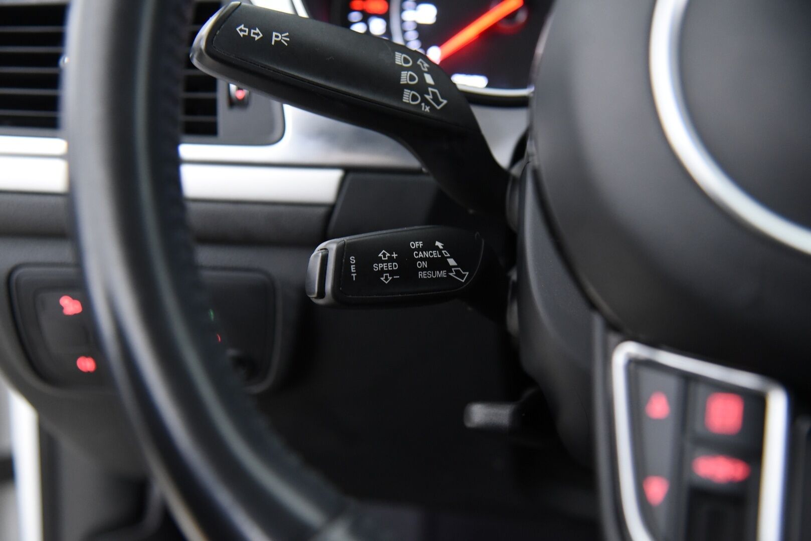 Audi A6 2016 Avant Business Sport 1,8 TFSI 140 kW ultra S tronic / Lohko + sis pistoke / Xenon / Sport-Penkit / Avaimeton käynnistys - Facelift / Kahdet renkaat aluvantein - HULLUT AVAJAISHULINAT KORKOTARJOUS 3,29 %