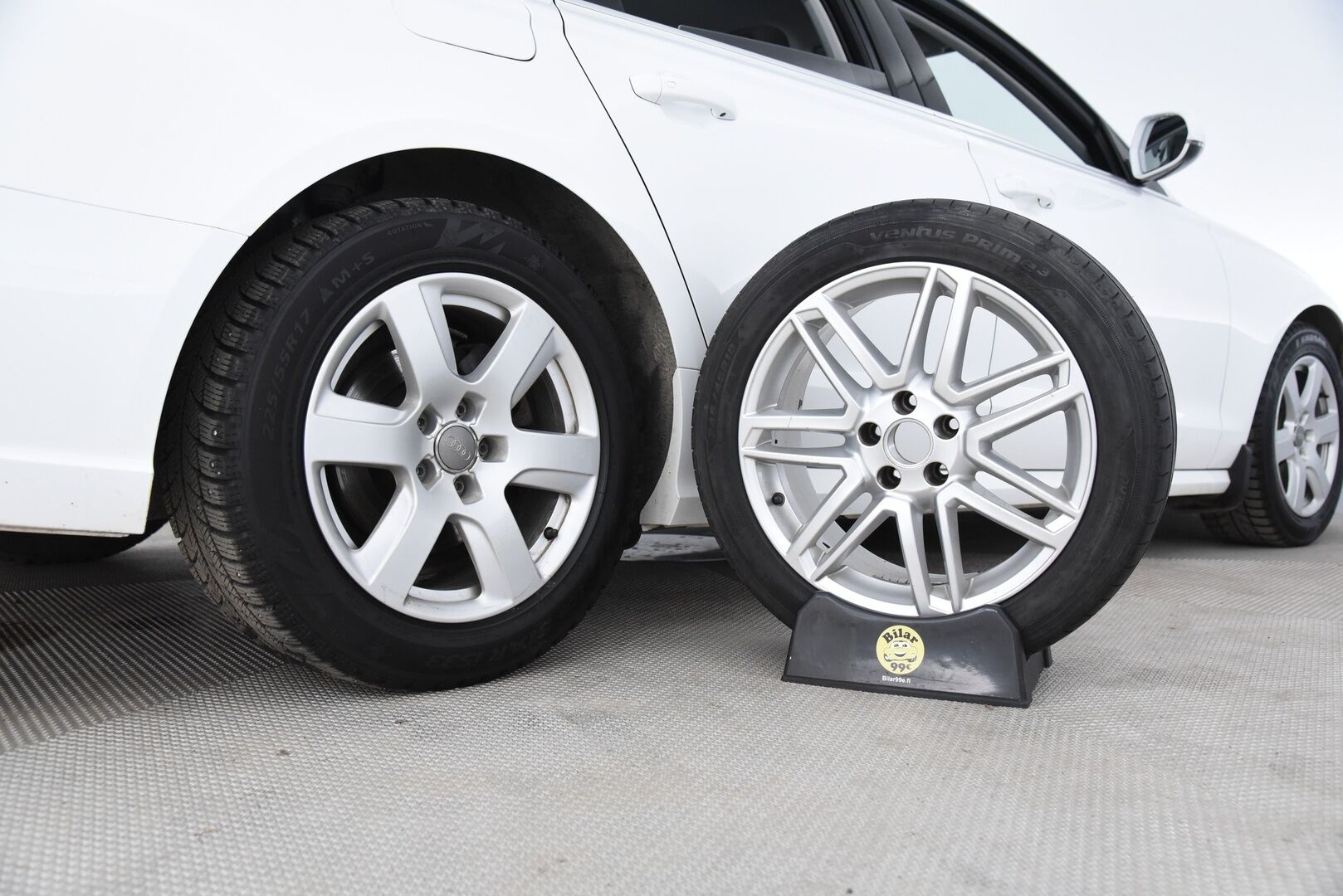 Audi A6 2016 Avant Business Sport 1,8 TFSI 140 kW ultra S tronic / Lohko + sis pistoke / Xenon / Sport-Penkit / Avaimeton käynnistys - Facelift / Kahdet renkaat aluvantein - HULLUT AVAJAISHULINAT KORKOTARJOUS 3,29 %