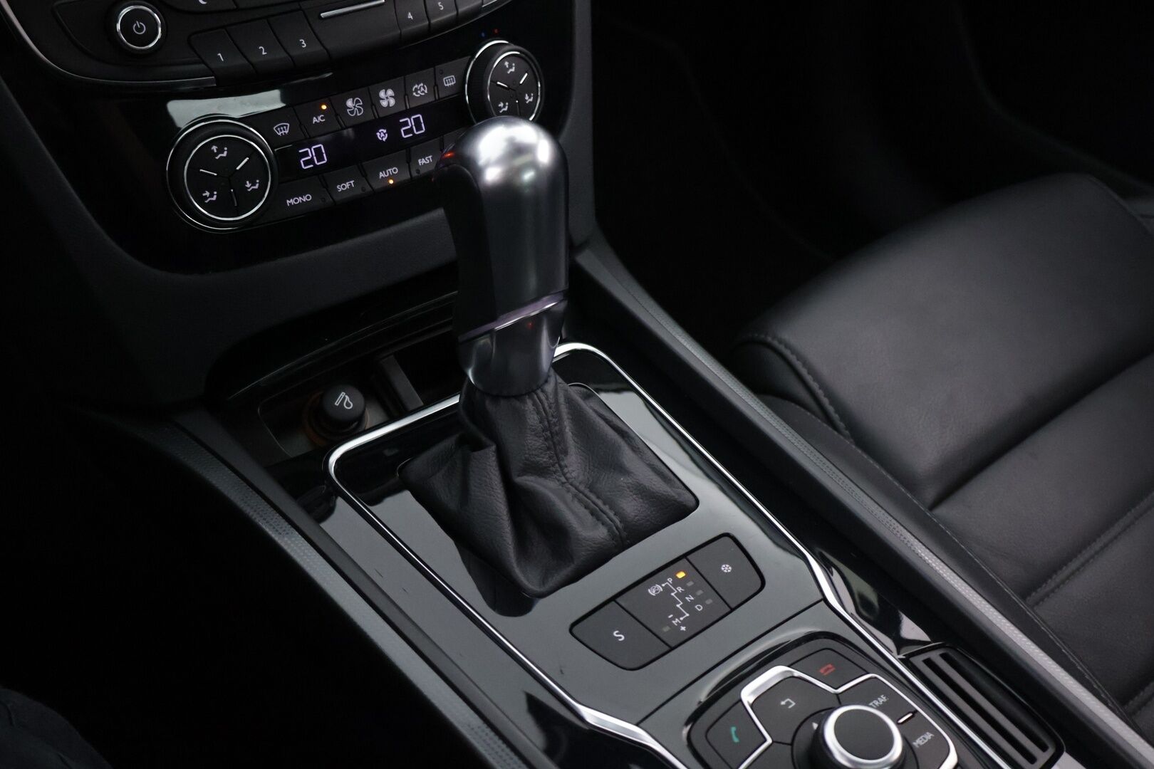 Peugeot 508 2013 - YritysOutlet - Myydään vain yrityksille - – Tämä auto myydään YritysOutlet -valikoimasta vain yritykselle