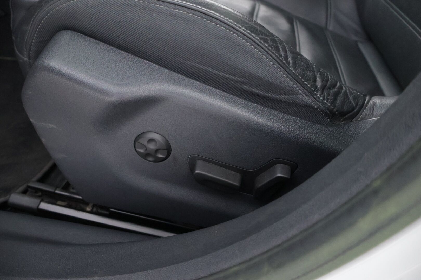 Peugeot 508 2013 - YritysOutlet - Myydään vain yrityksille - – Tämä auto myydään YritysOutlet -valikoimasta vain yritykselle