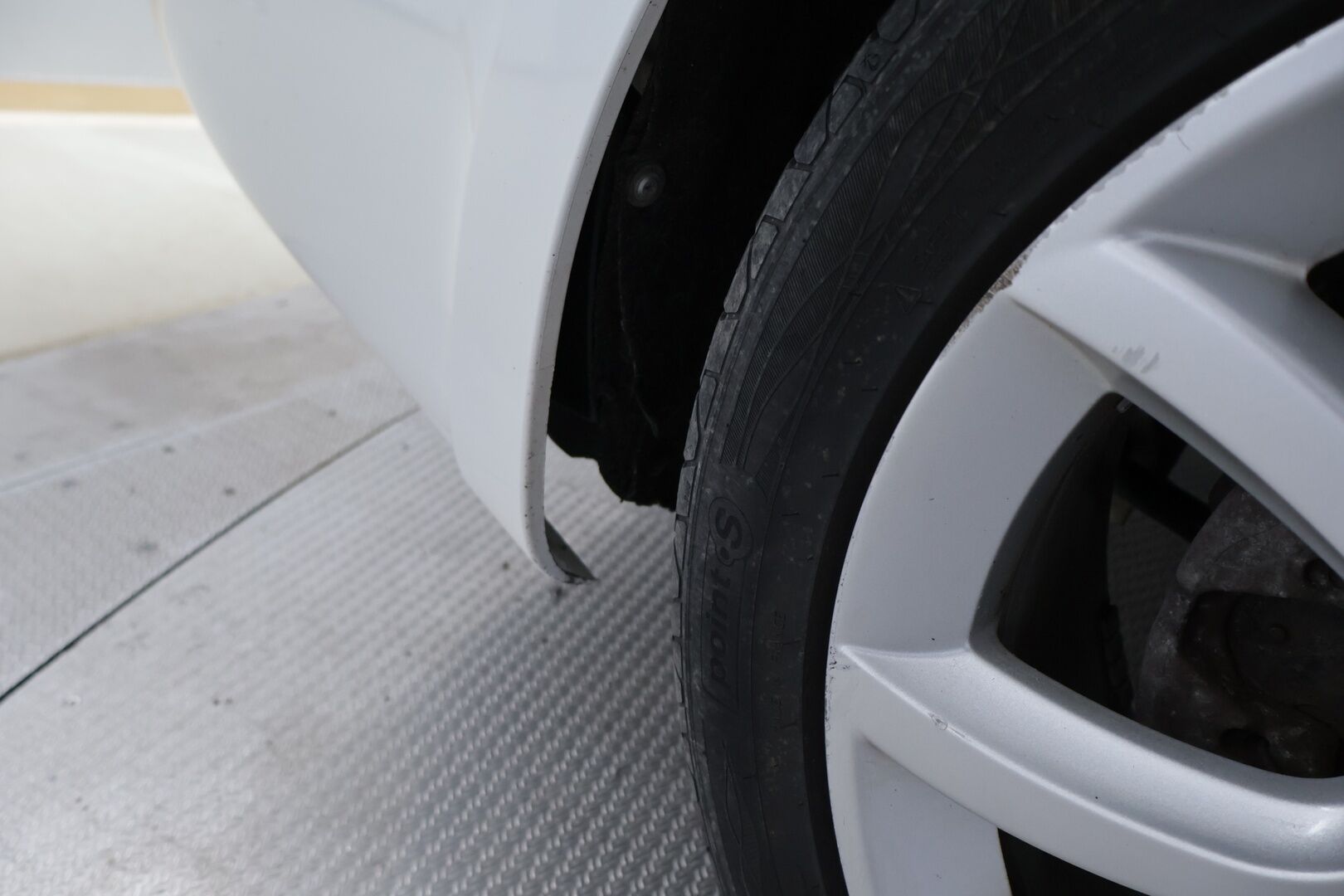 Peugeot 508 2013 - YritysOutlet - Myydään vain yrityksille - – Tämä auto myydään YritysOutlet -valikoimasta vain yritykselle