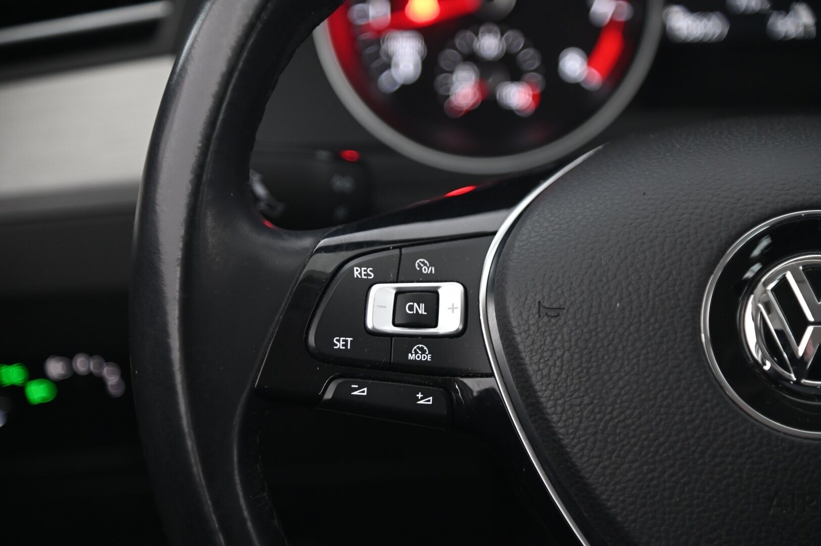 Volkswagen Passat 2016 Sedan Trendline 1,4 TSI 92 kW (125 hv) *Suomi-Auto / Lohko + pistoke / Vakkari* - *Juuri saapunut! / Tutkat / Stat-Stop / 2X Renkaat / Siisti*