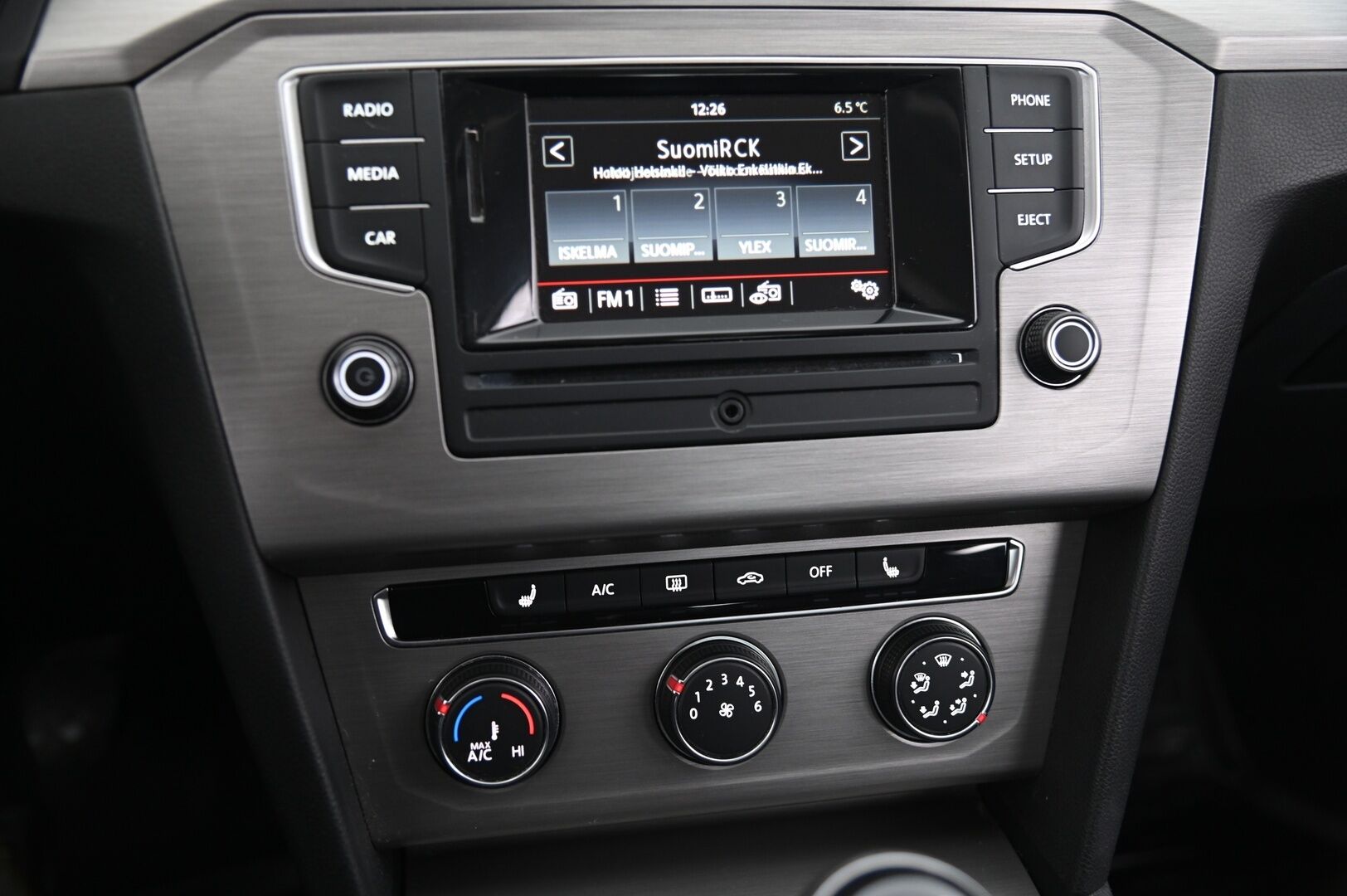 Volkswagen Passat 2016 Sedan Trendline 1,4 TSI 92 kW (125 hv) *Suomi-Auto / Lohko + pistoke / Vakkari* - *Juuri saapunut! / Tutkat / Stat-Stop / 2X Renkaat / Siisti*