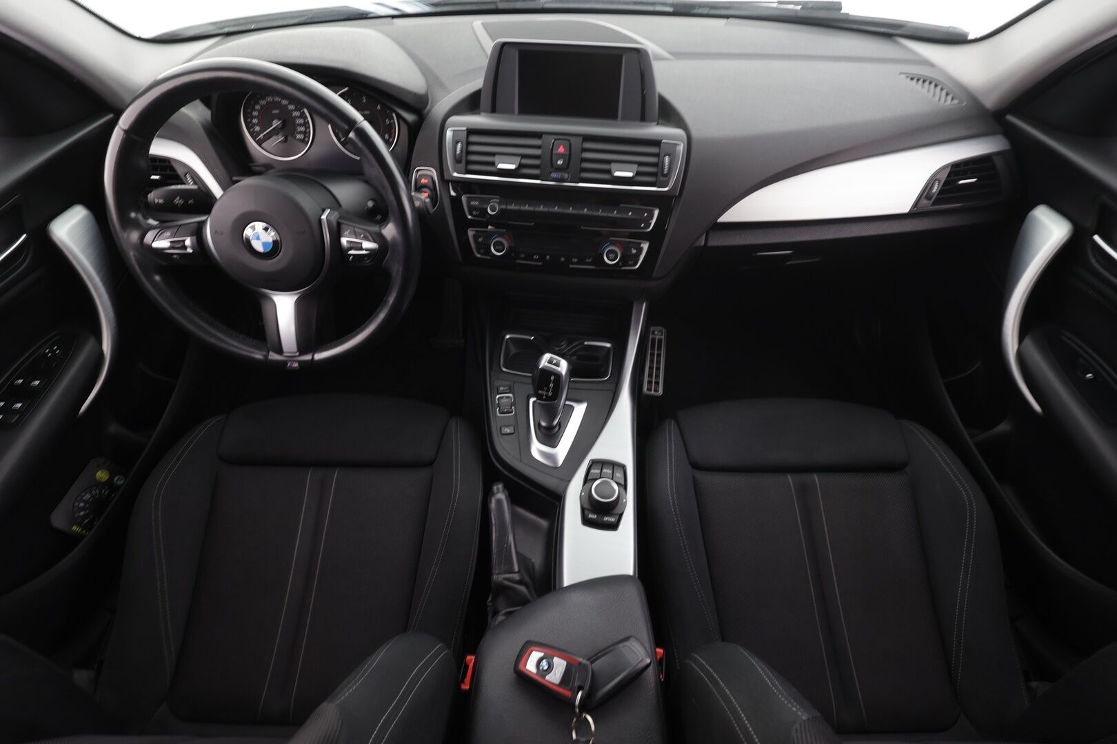 BMW 118 2016 F20 Hatchback 118d A Business Sport * Vakkari / LED / HIFI / P.tutkat / Sporttipenkit / Lohko * - Suomi-auto / Kahdet Renkaat